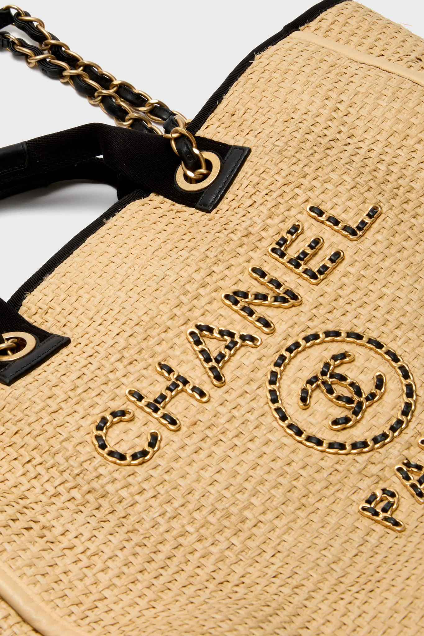 CHANEL Straw Raffia Deauville MM Tote Bag - Image 5