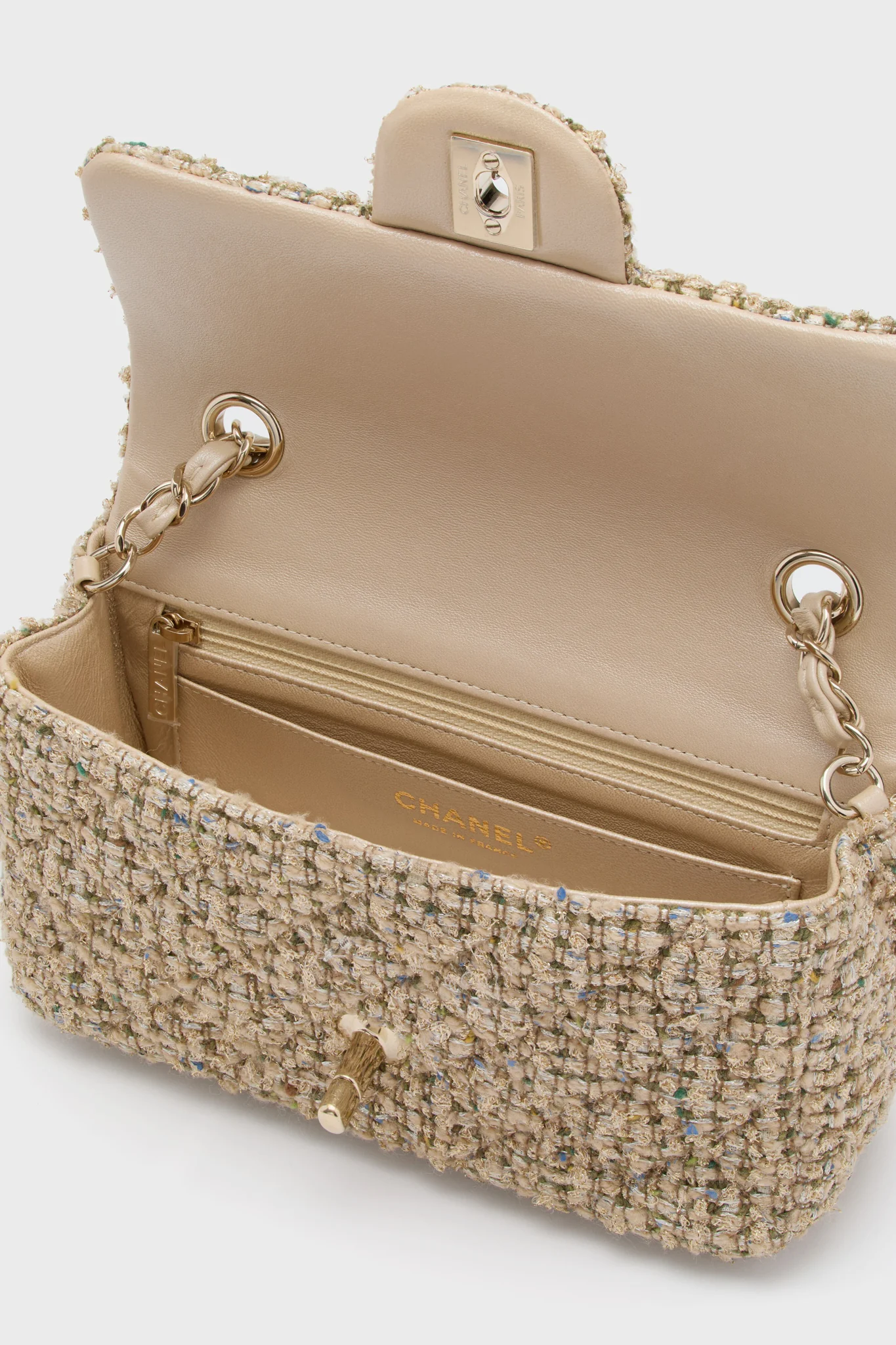 Chanel Tweed Shoulder Bag - Image 5
