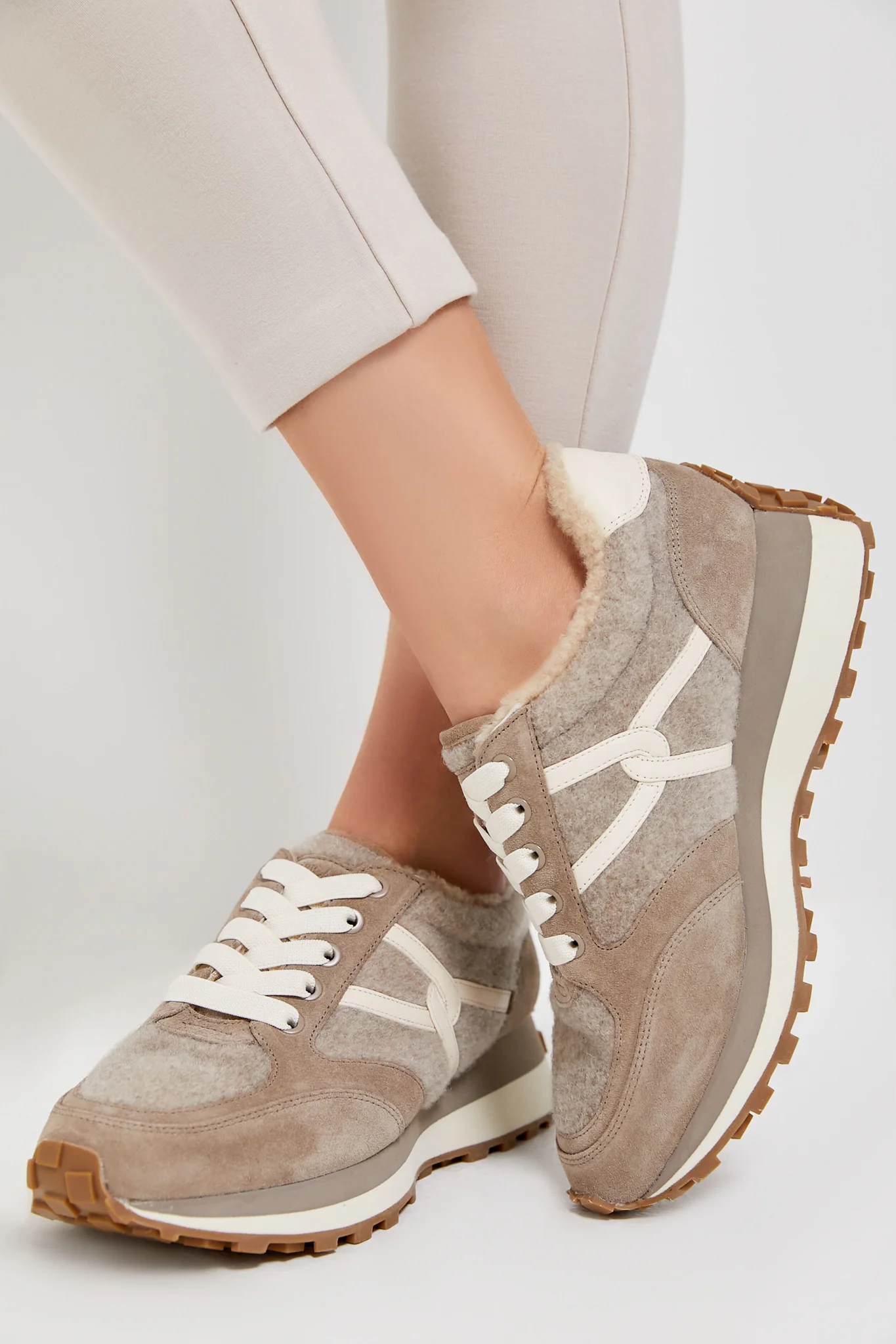 Cobblestone Valentina Sneakers - Image 3