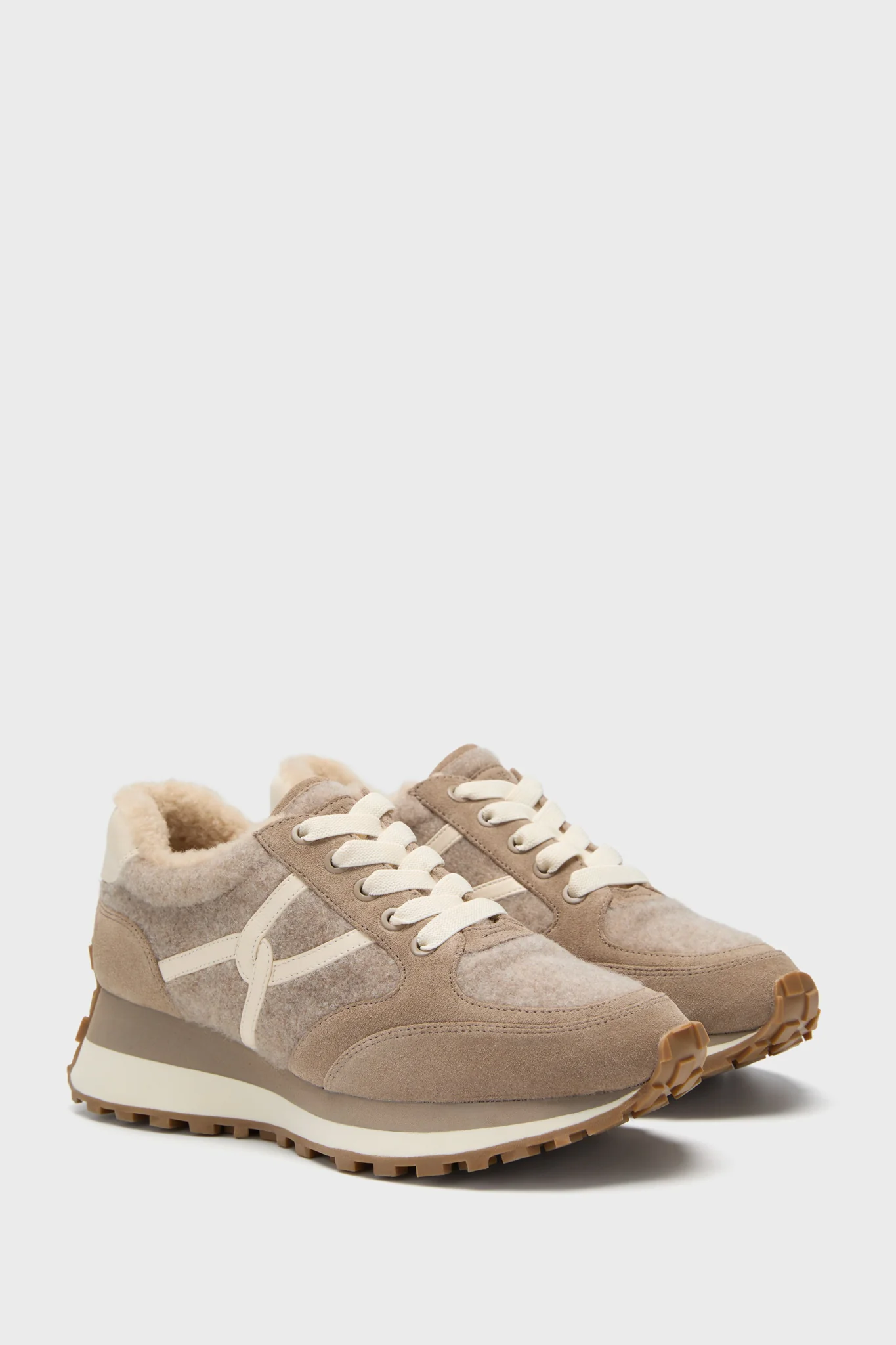 Cobblestone Valentina Sneakers - Image 4