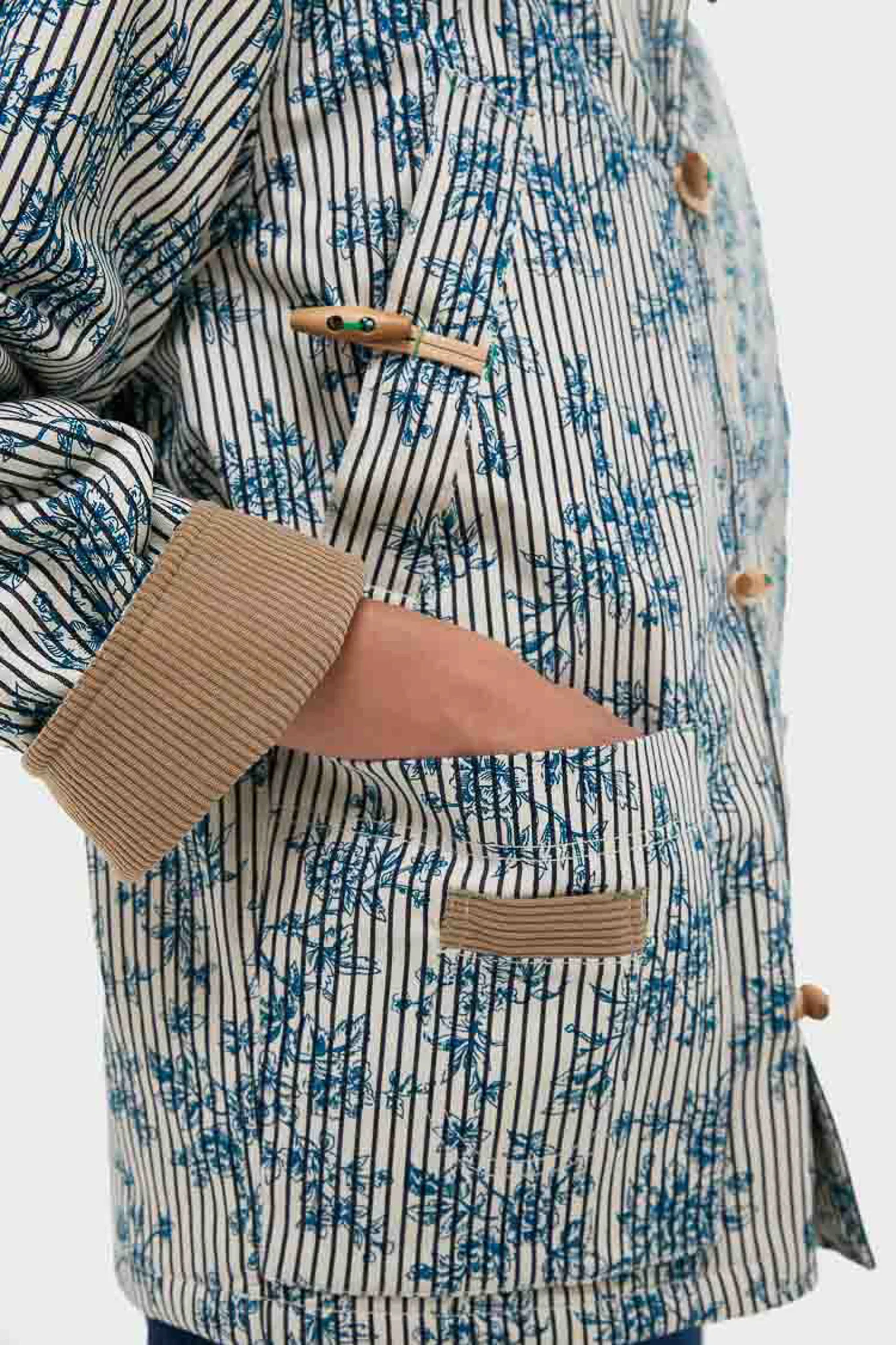 Cornflower Toile Barn Jacket - Image 5