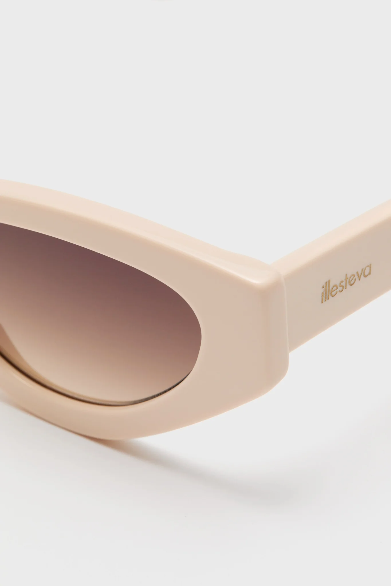 Cream Mary Lou Sunglasses - Image 5