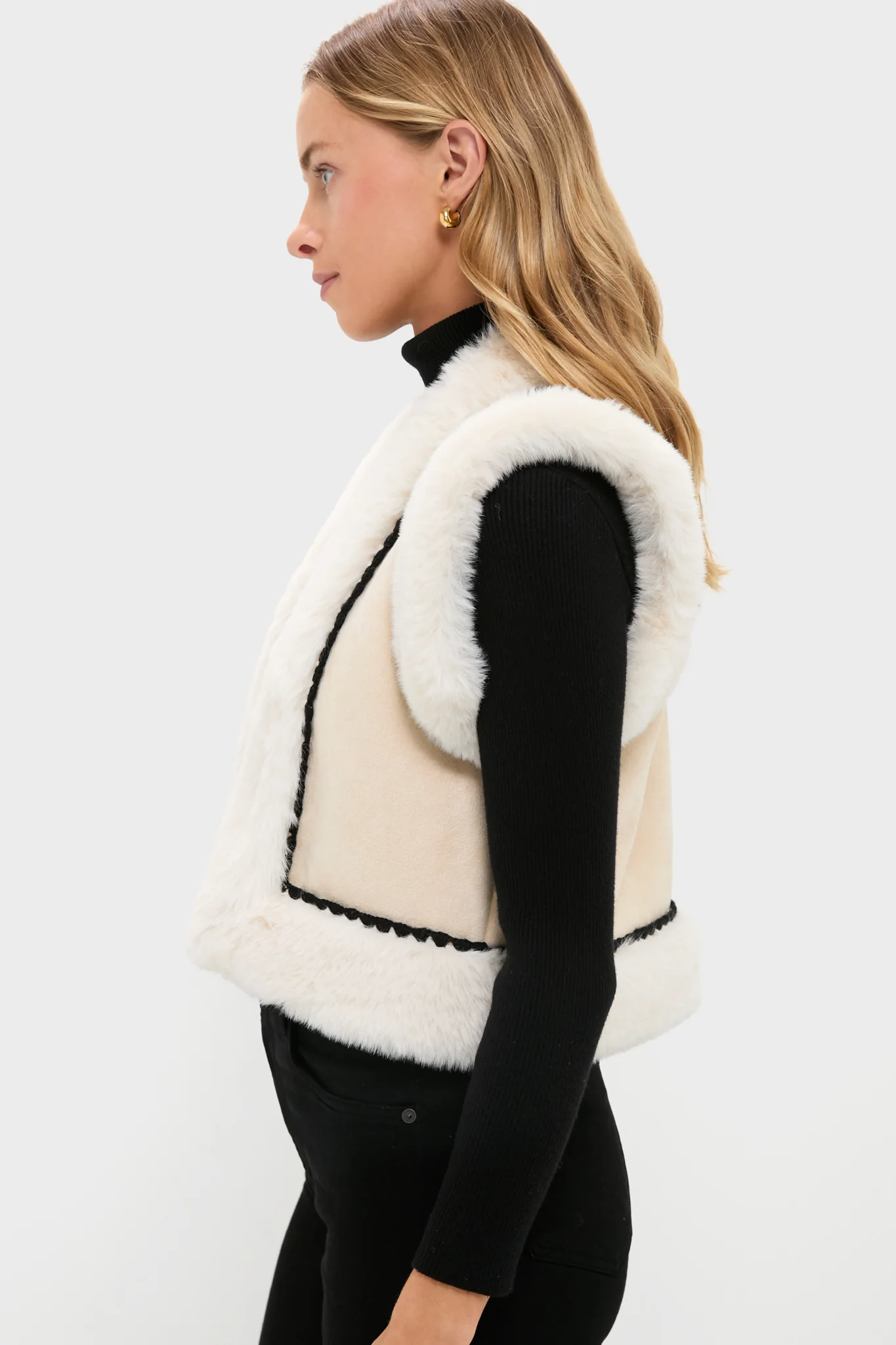 Cream Suede Cropped Chamonix Vest - Image 3