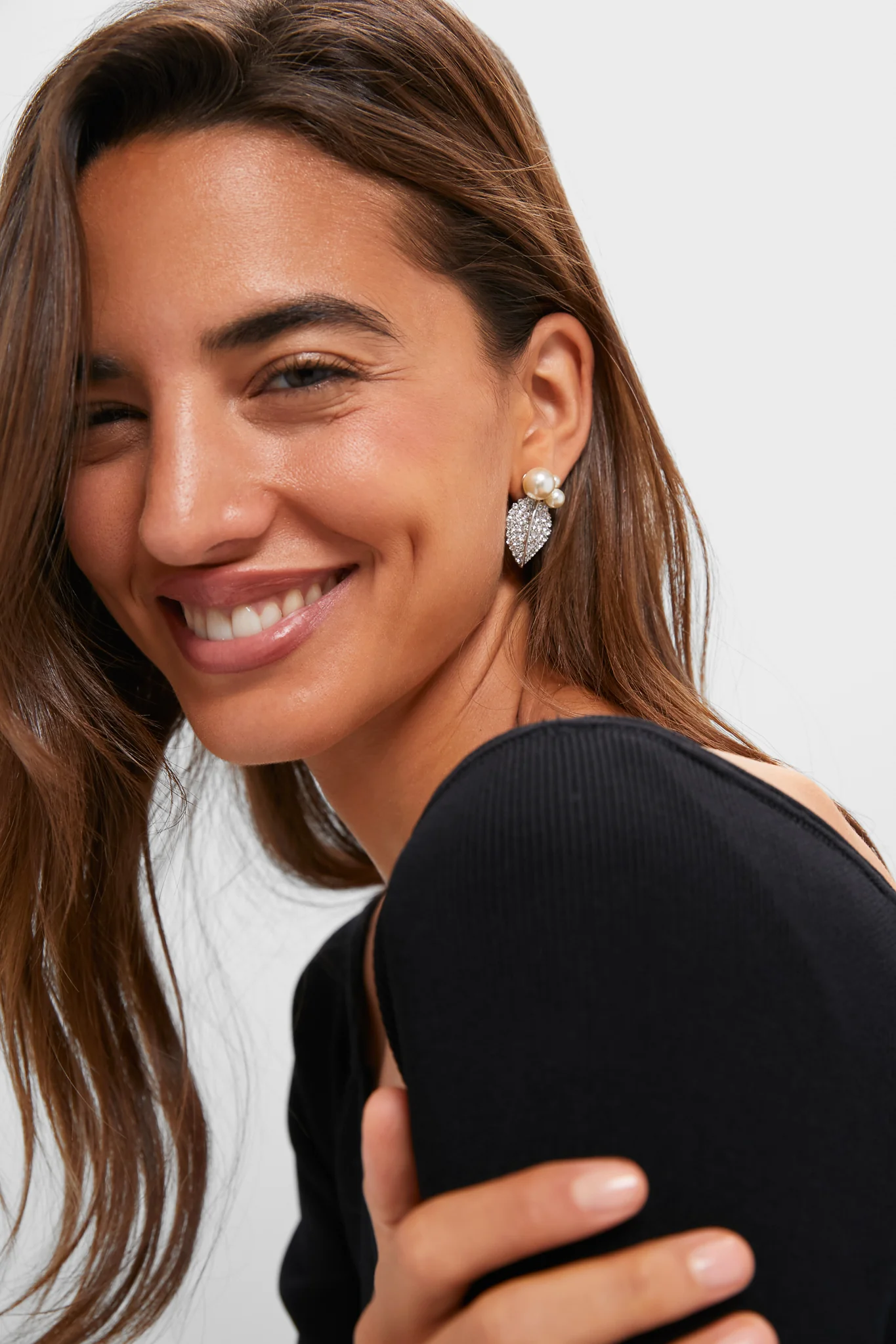 Crystal Pearl Blanca Earrings - Image 2
