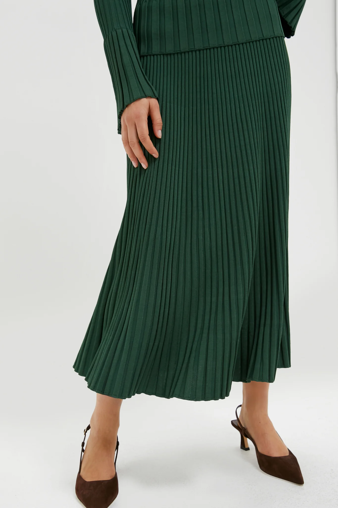 Dark Green Pleated Midi Skirt - Image 7