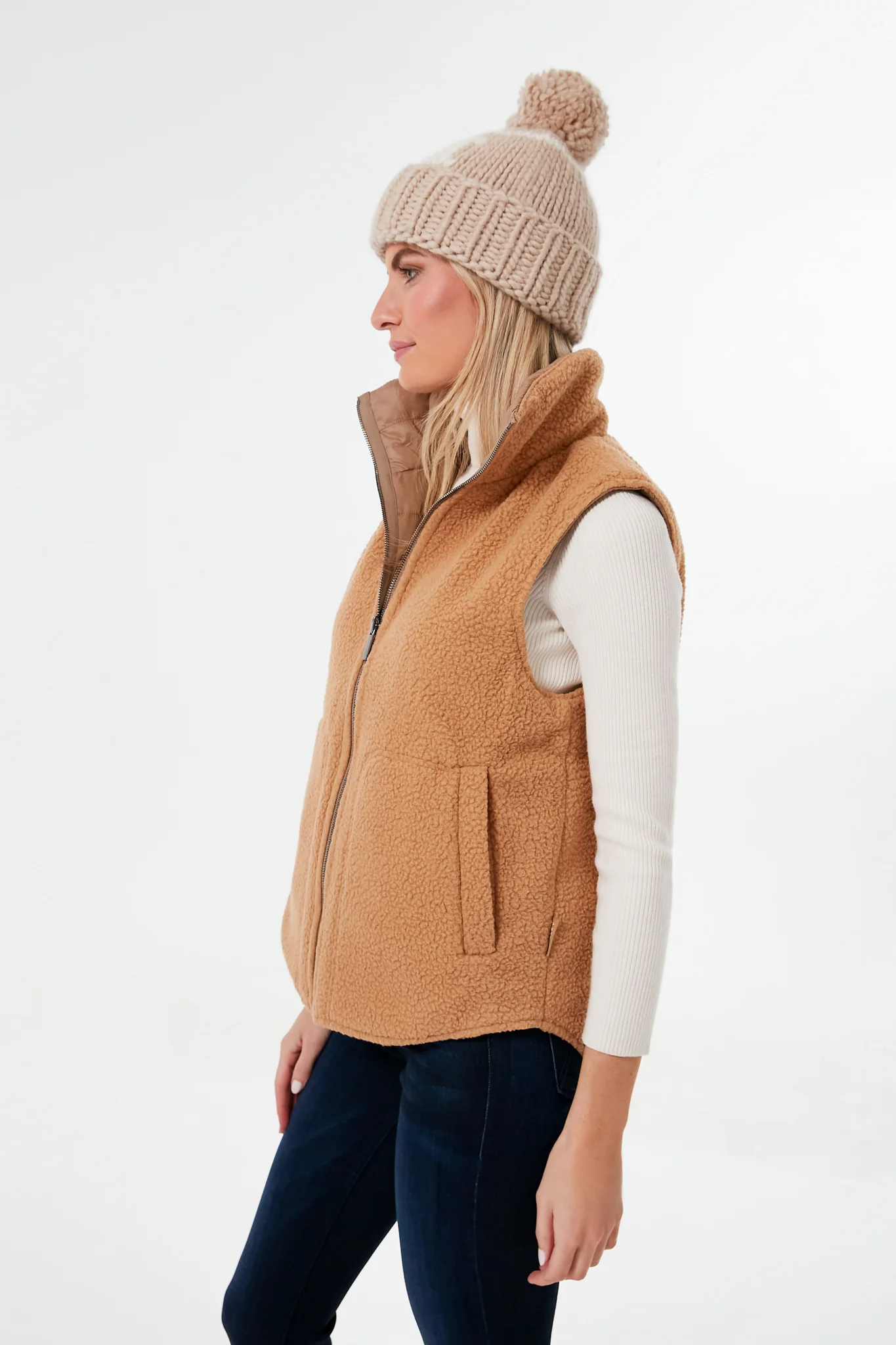 Desert Sand Ellis Reversible Quilt Gilet - Image 3