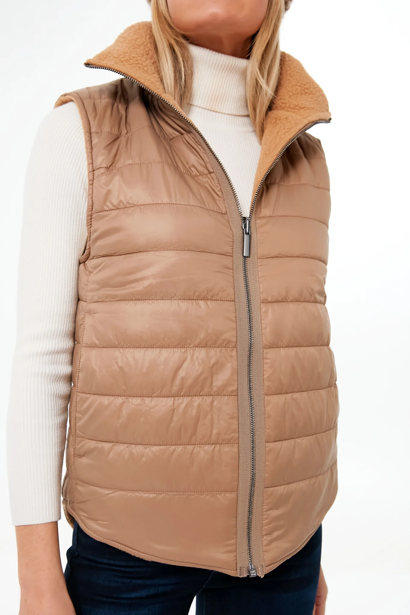 Desert Sand Ellis Reversible Quilt Gilet - Image 7
