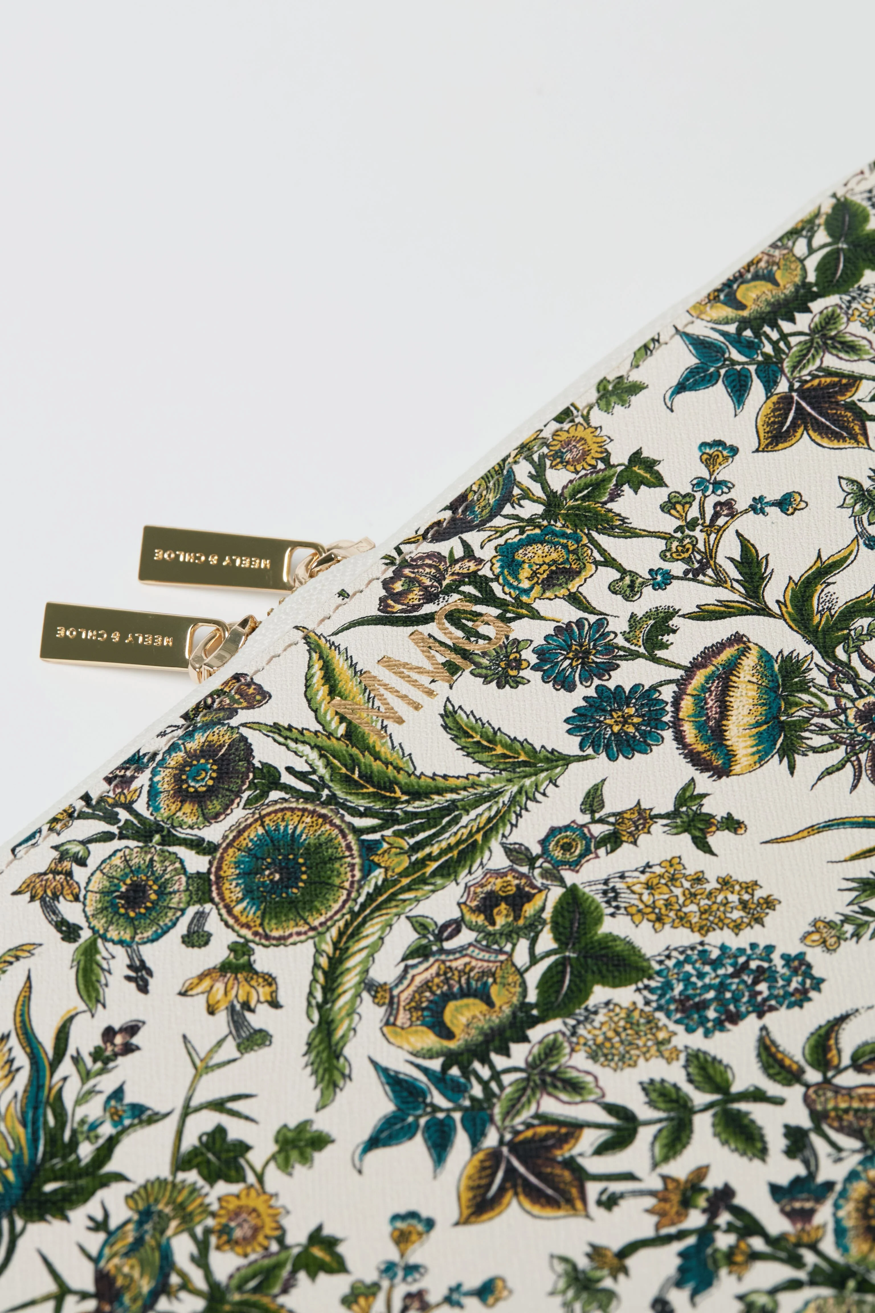 Sharp Floral Travel Wallet - Image 4