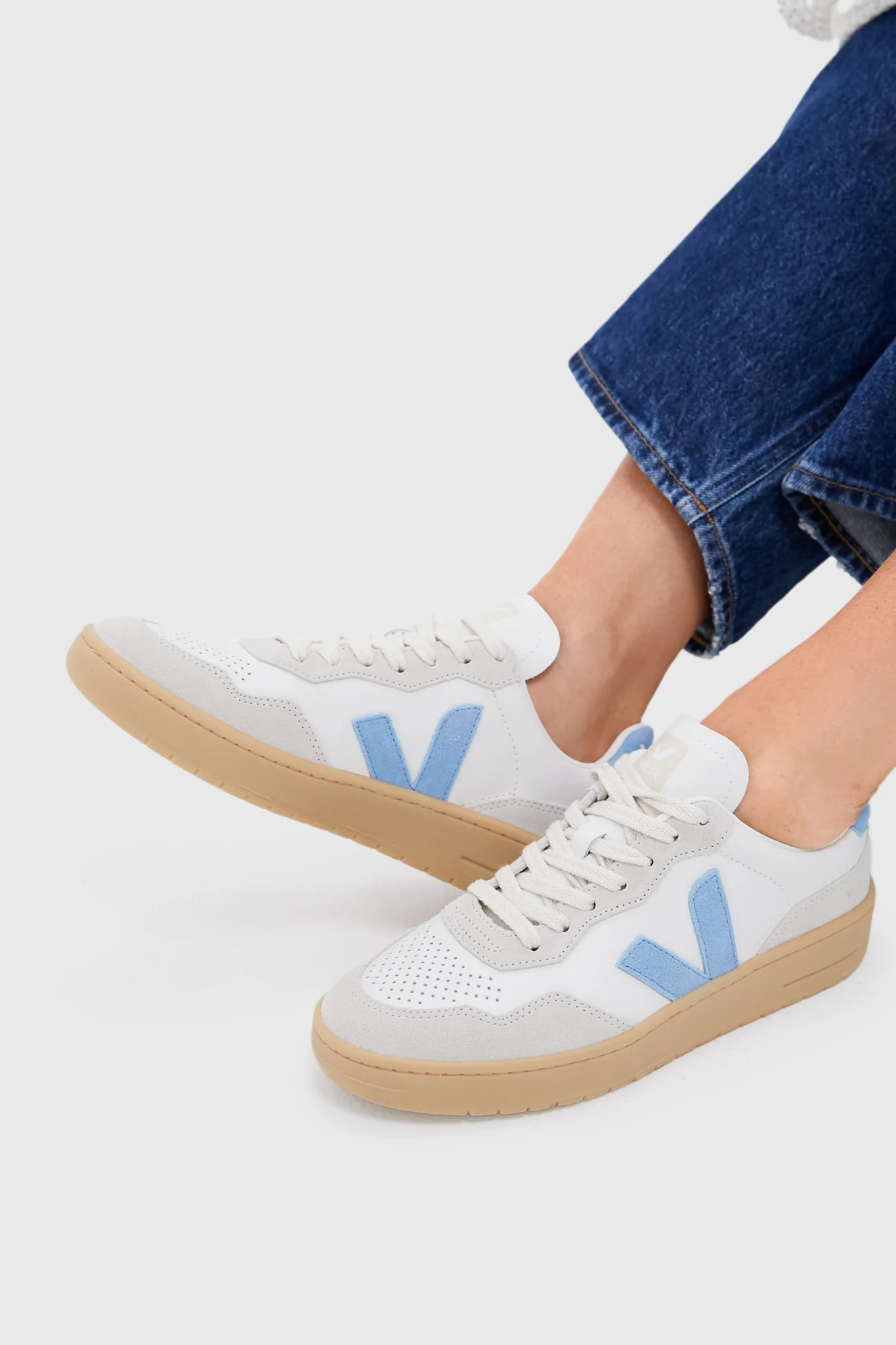 Extra White Aqua Natural V-90 Sneakers - Image 2