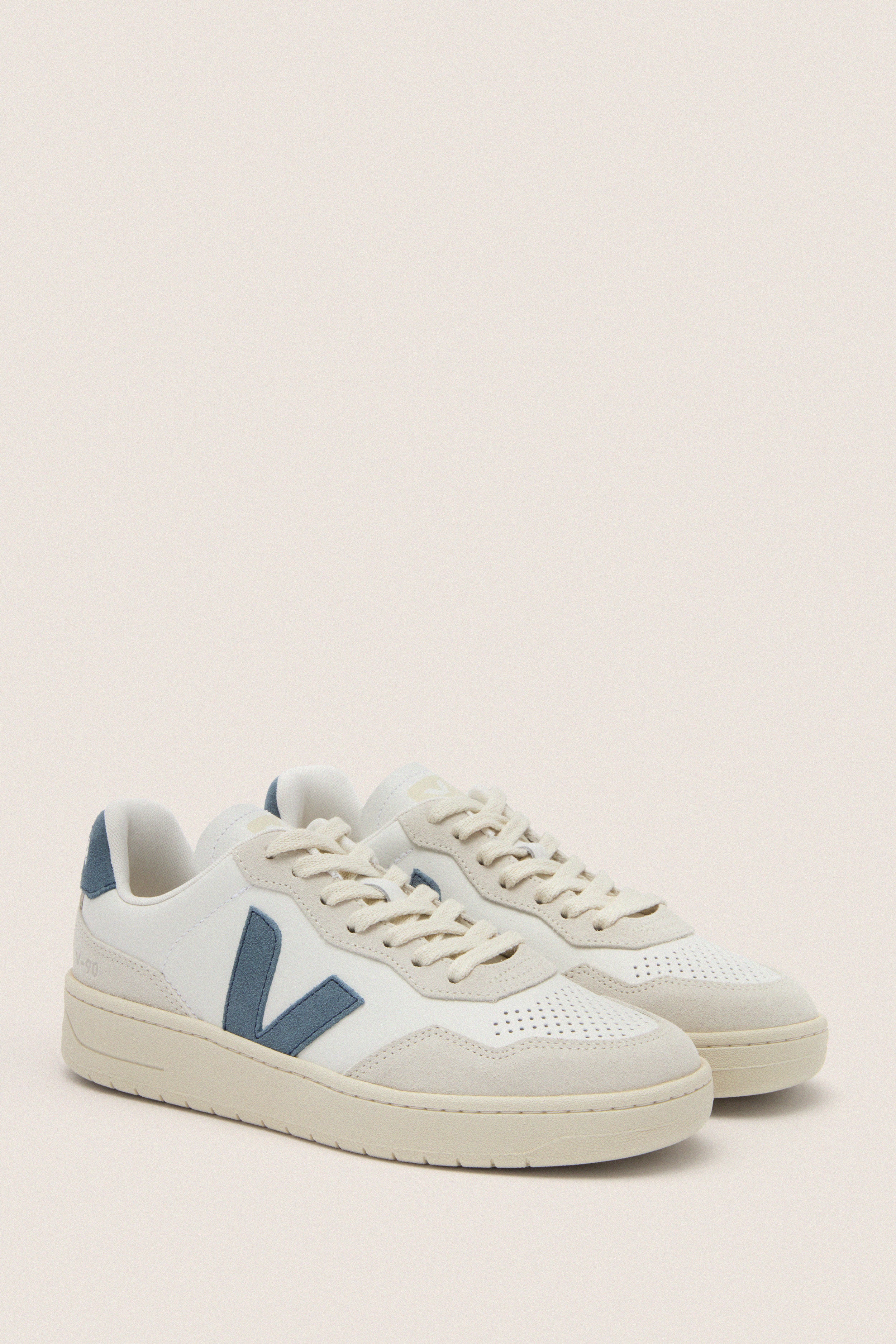 Extra White California V-90 Sneakers - Image 4
