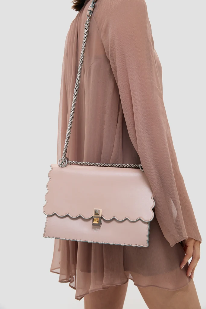 Fendi Light Pink Vitello Liberty Scalloped Studded Kan I Shoulder Bag - Image 2