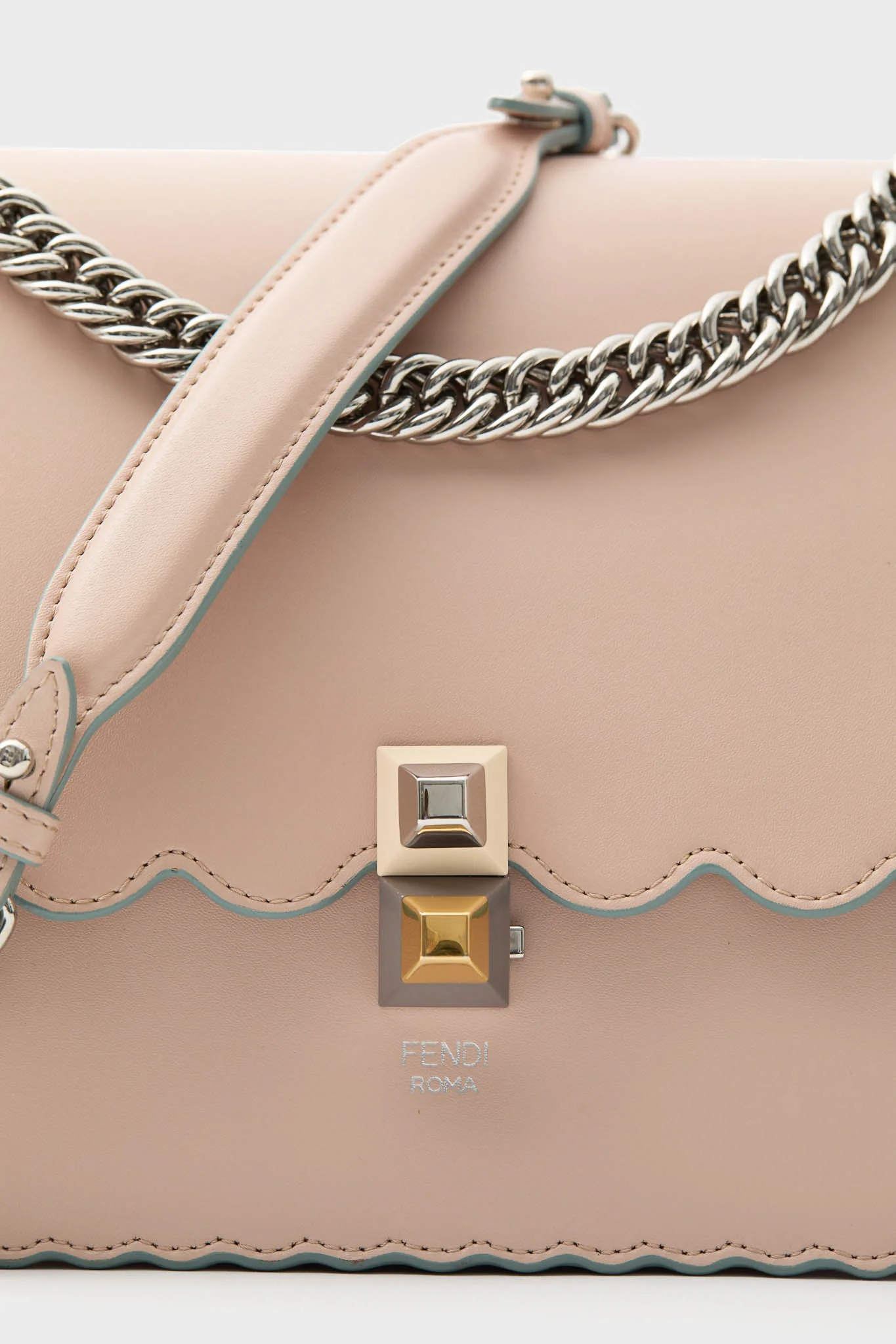Fendi Light Pink Vitello Liberty Scalloped Studded Kan I Shoulder Bag - Image 6