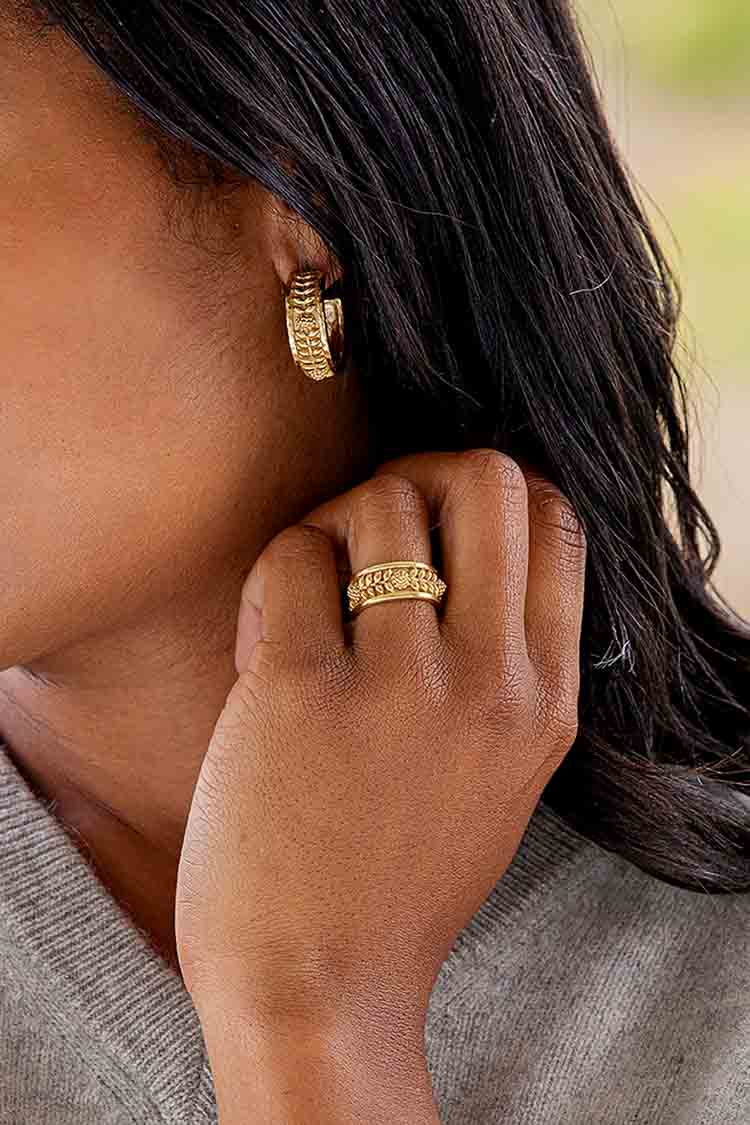 Gold Berry Vine Ring - Image 3