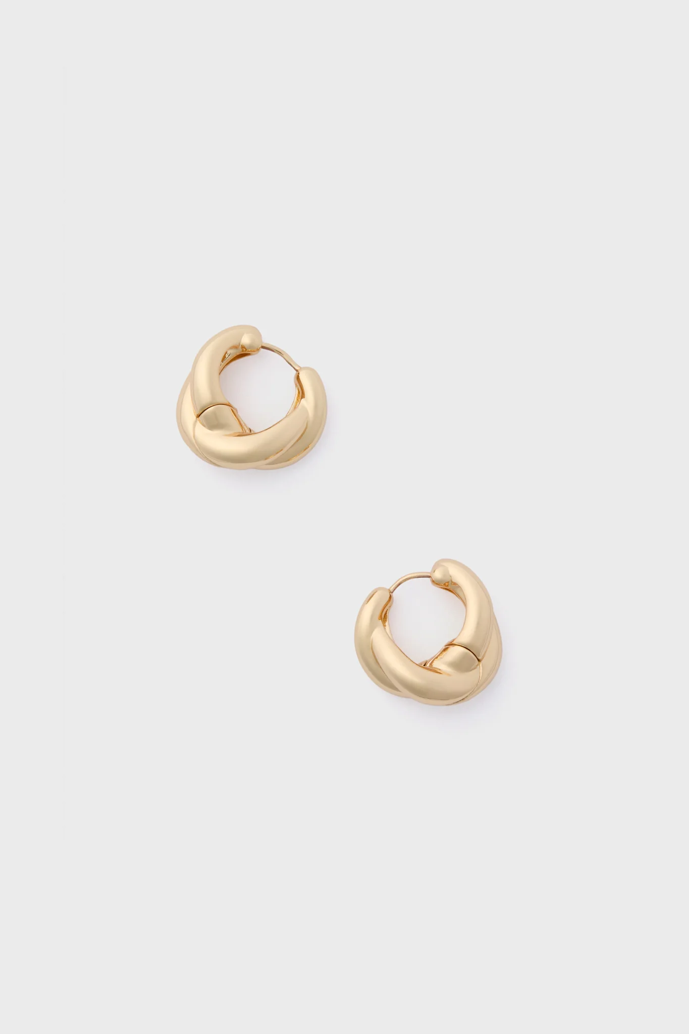 Gold Bleeker Hoops