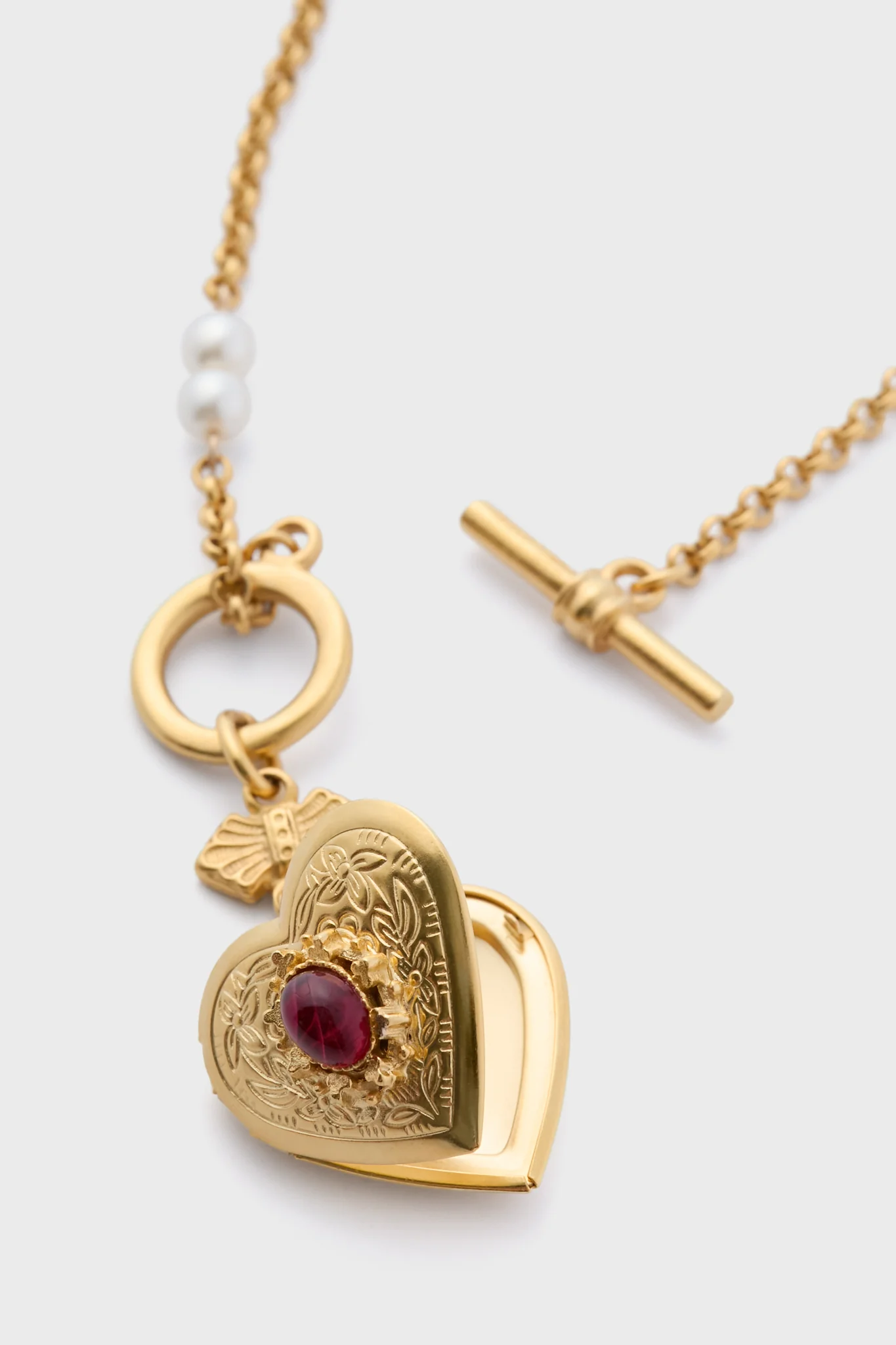 Gold Calder Heart Necklace - Image 4