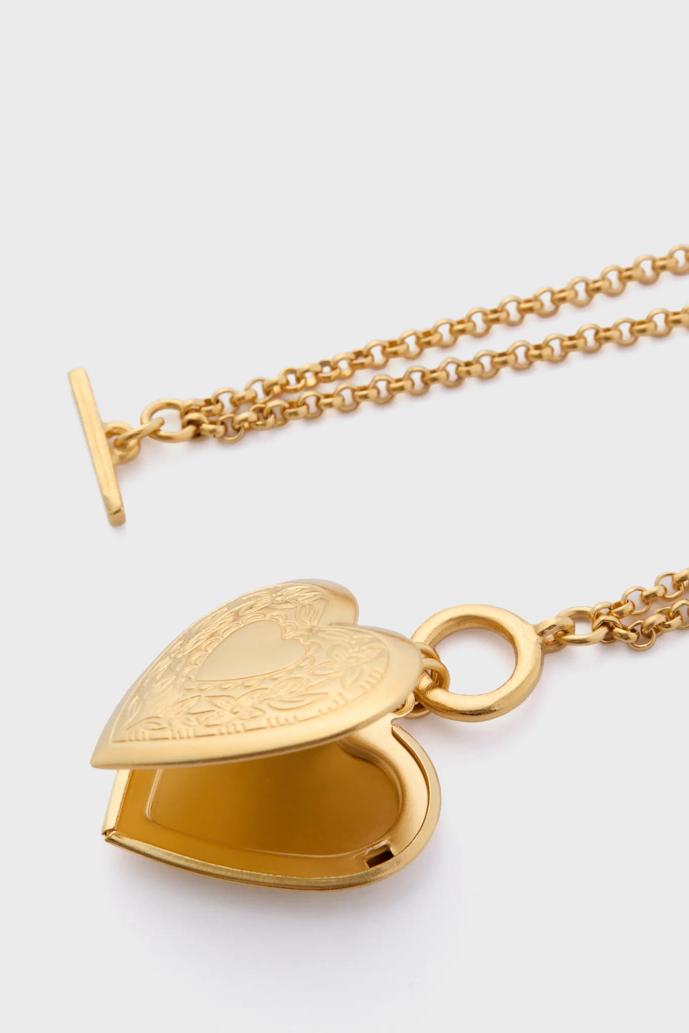 Gold Heart Pendant Necklace - Image 3