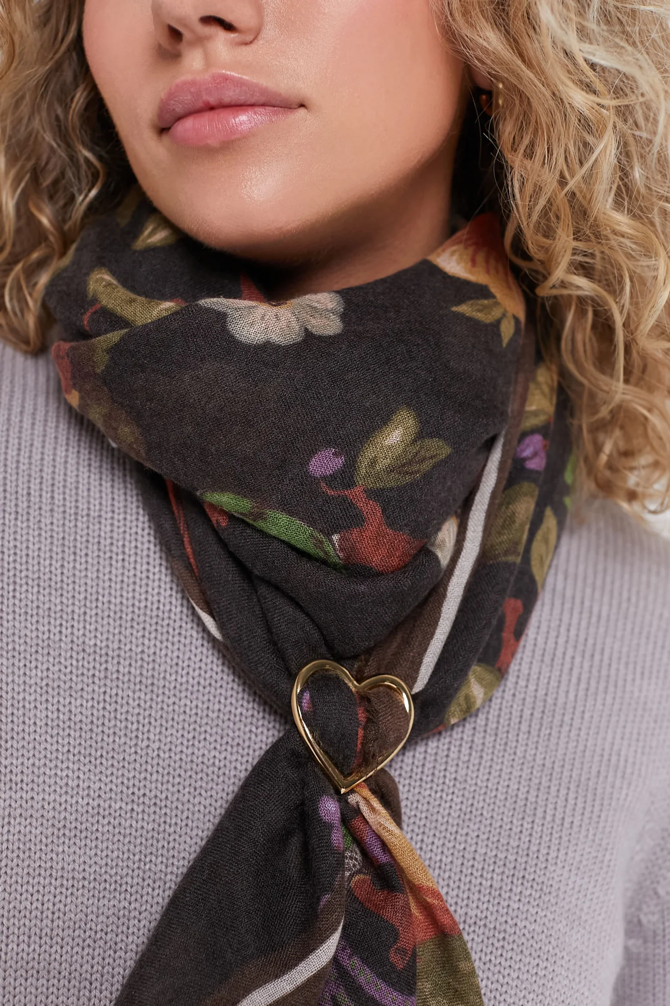 Gold Heart Scarf Ring - Image 3
