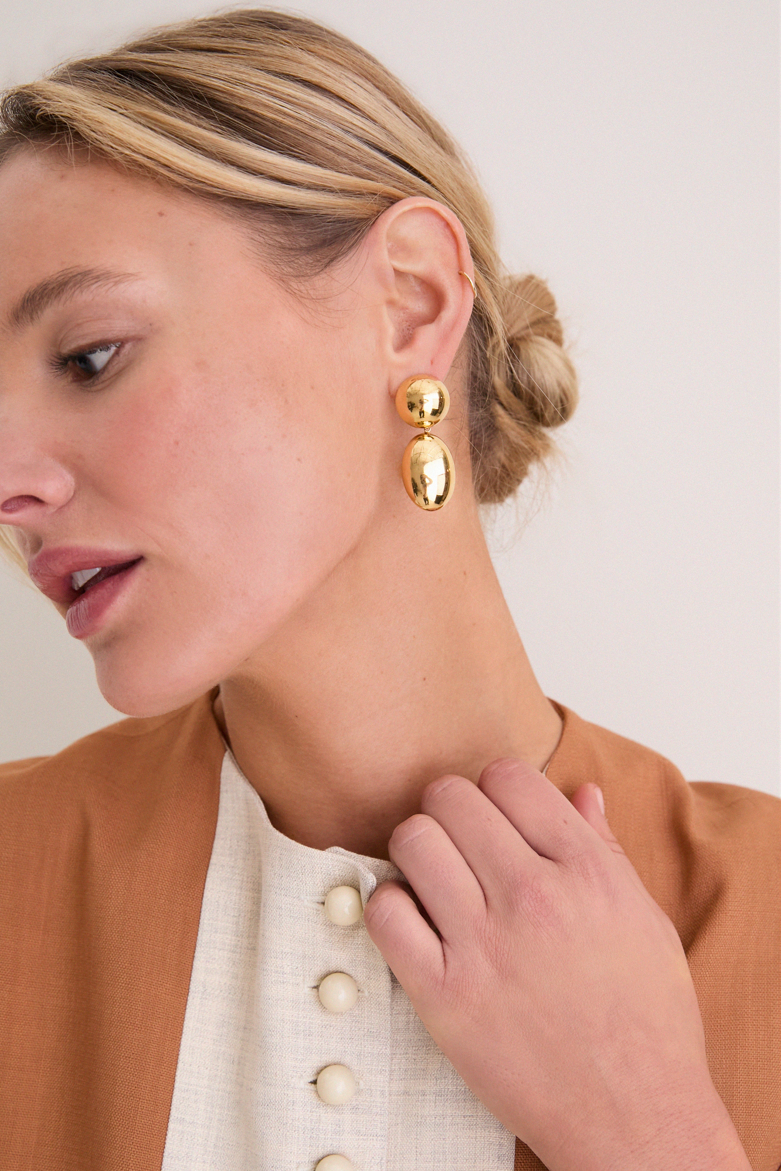 Gold Klara Earrings - Image 3