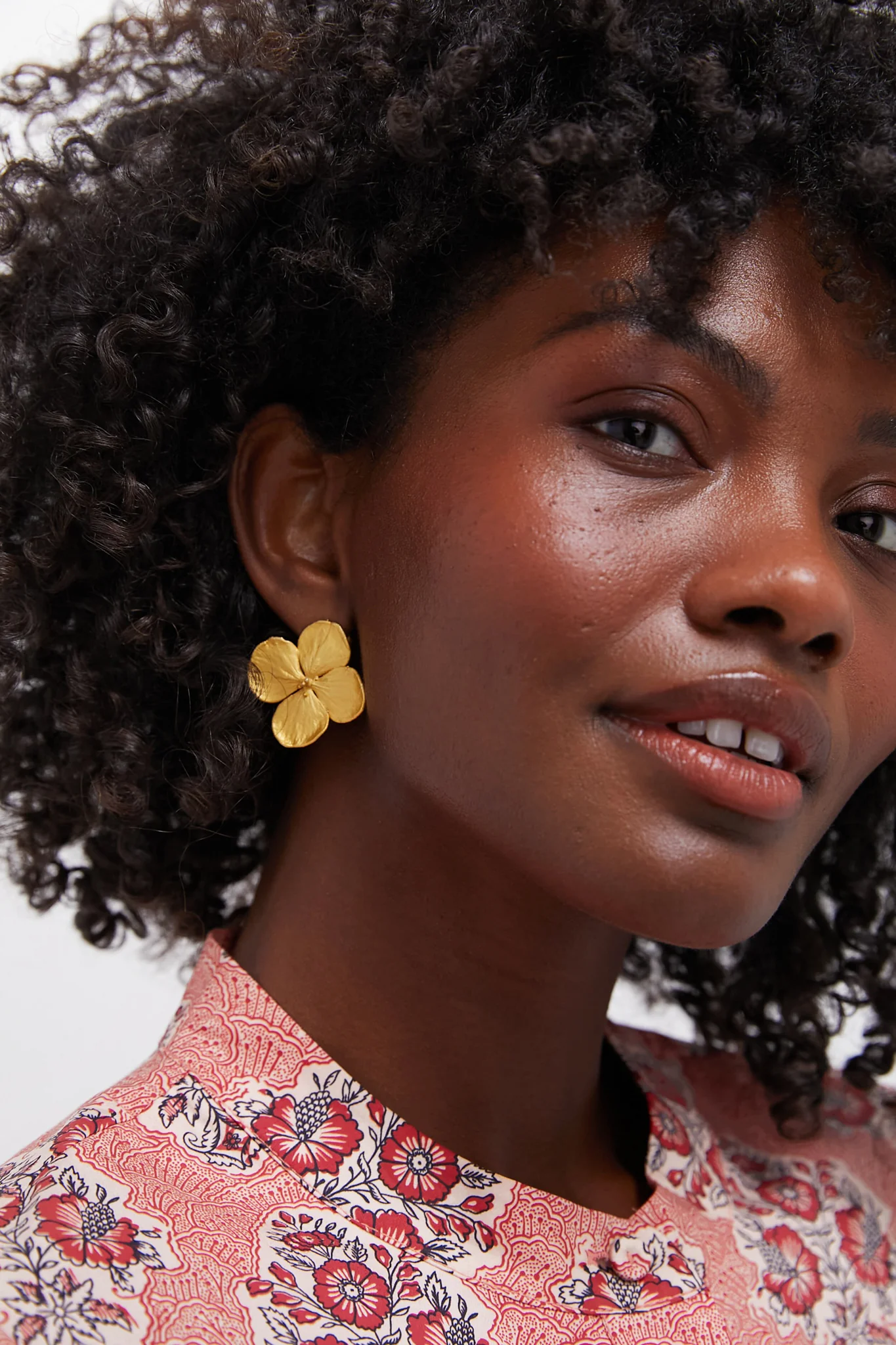 Gold Mini Hydrangeas Studs - Image 2