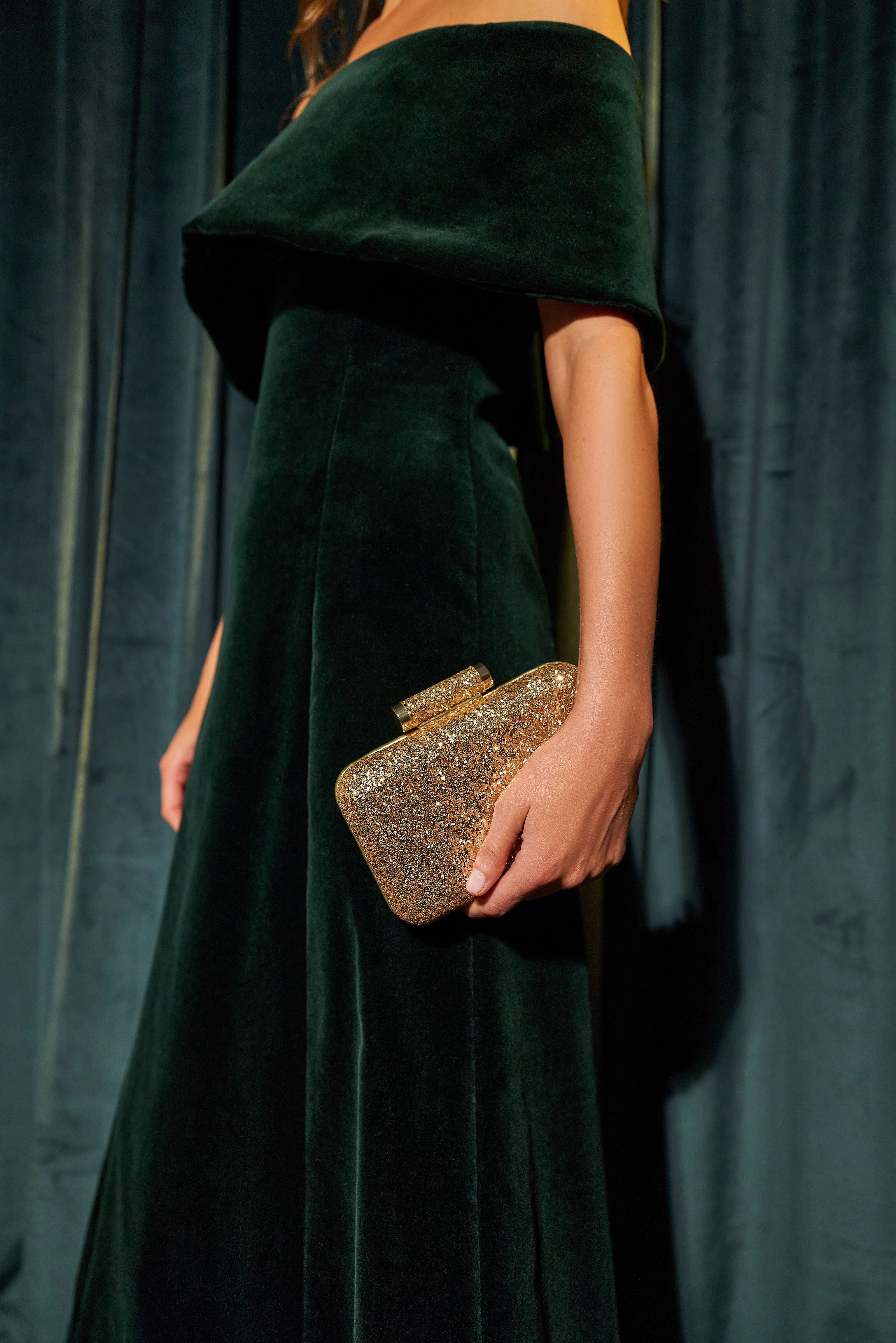 Gold Rosie Glitter Clutch - Image 8
