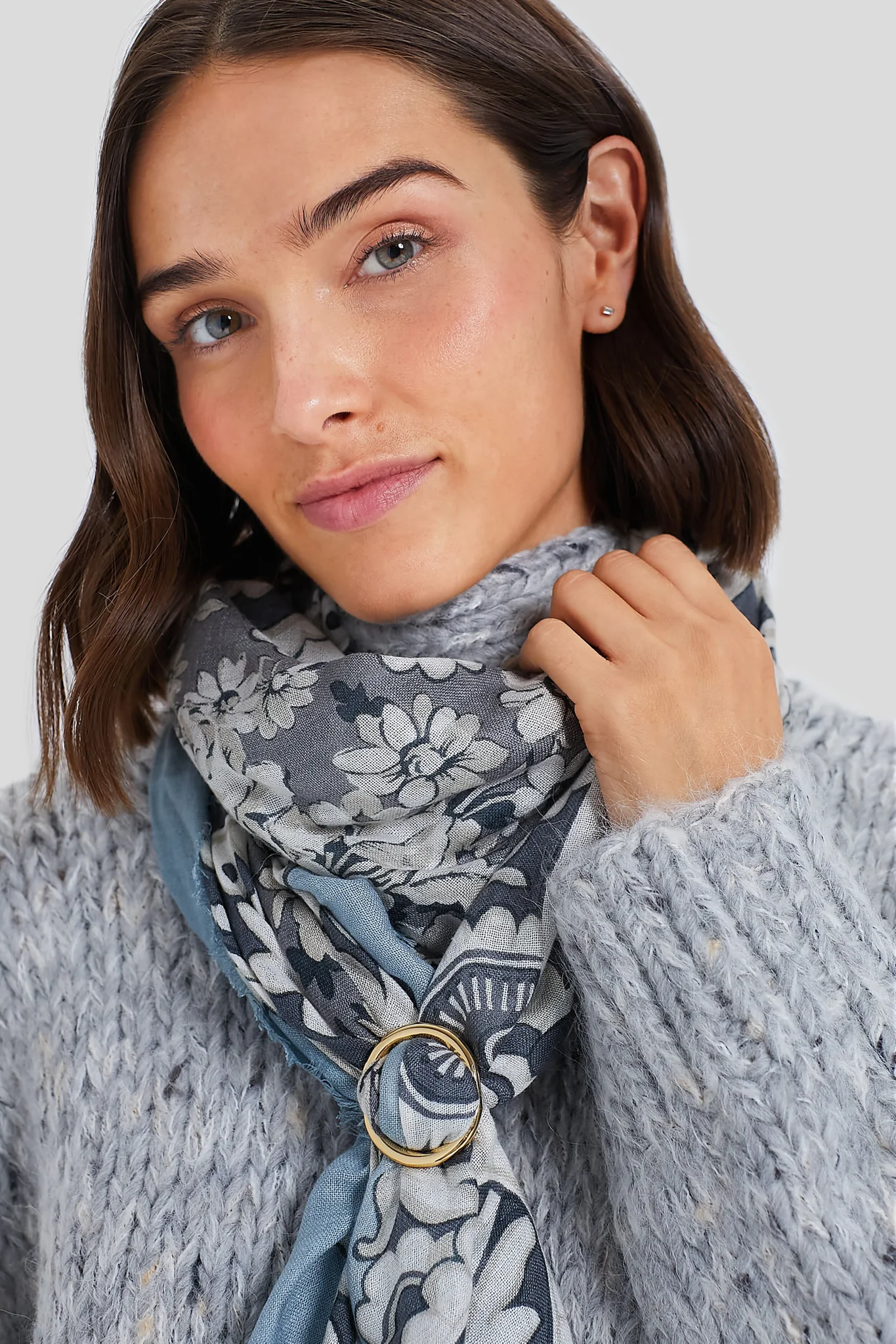 Gold Scarf Ring - Image 3