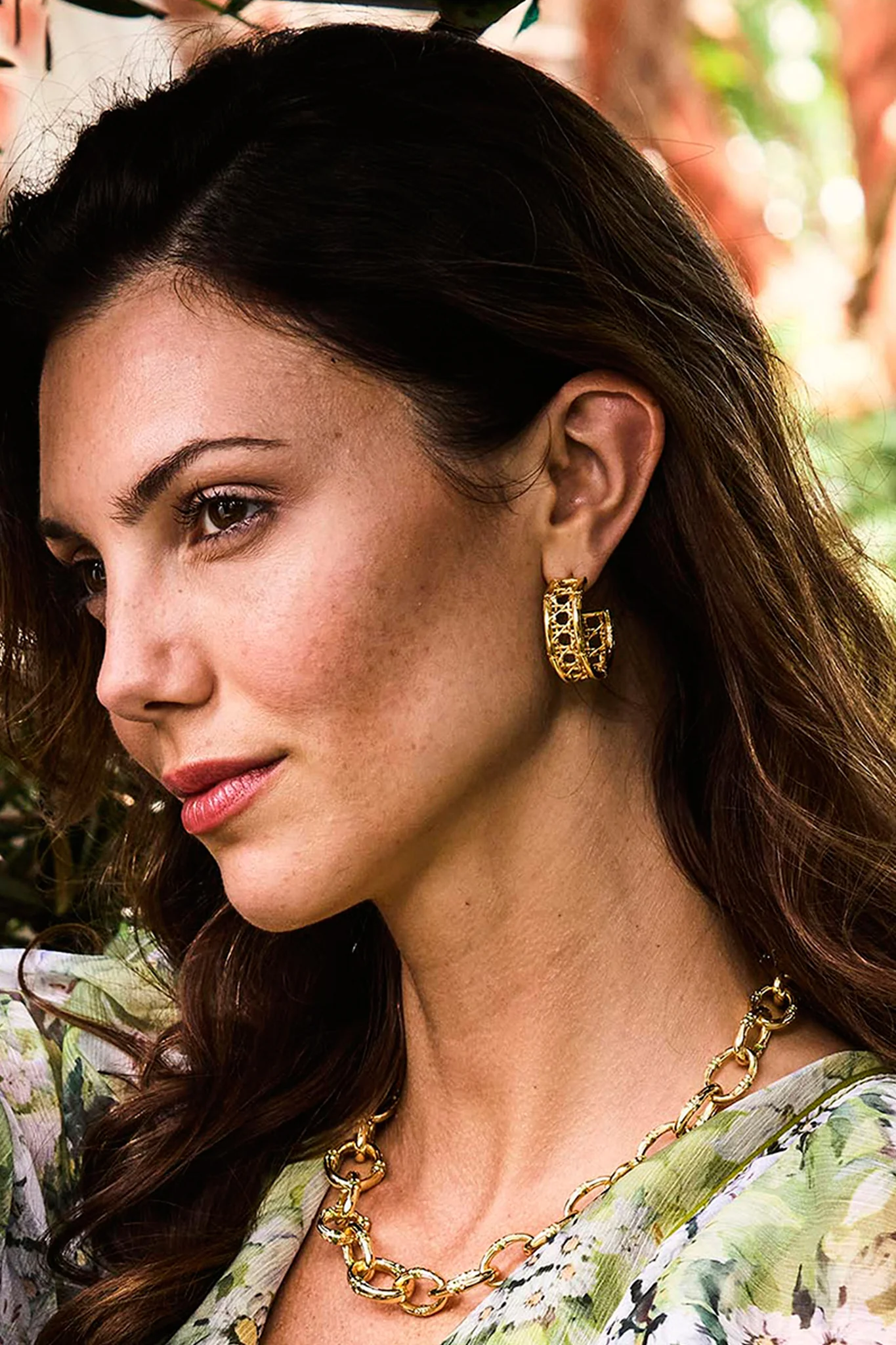 Gold Veranda Caning Medium Hoop Earrings - Image 2