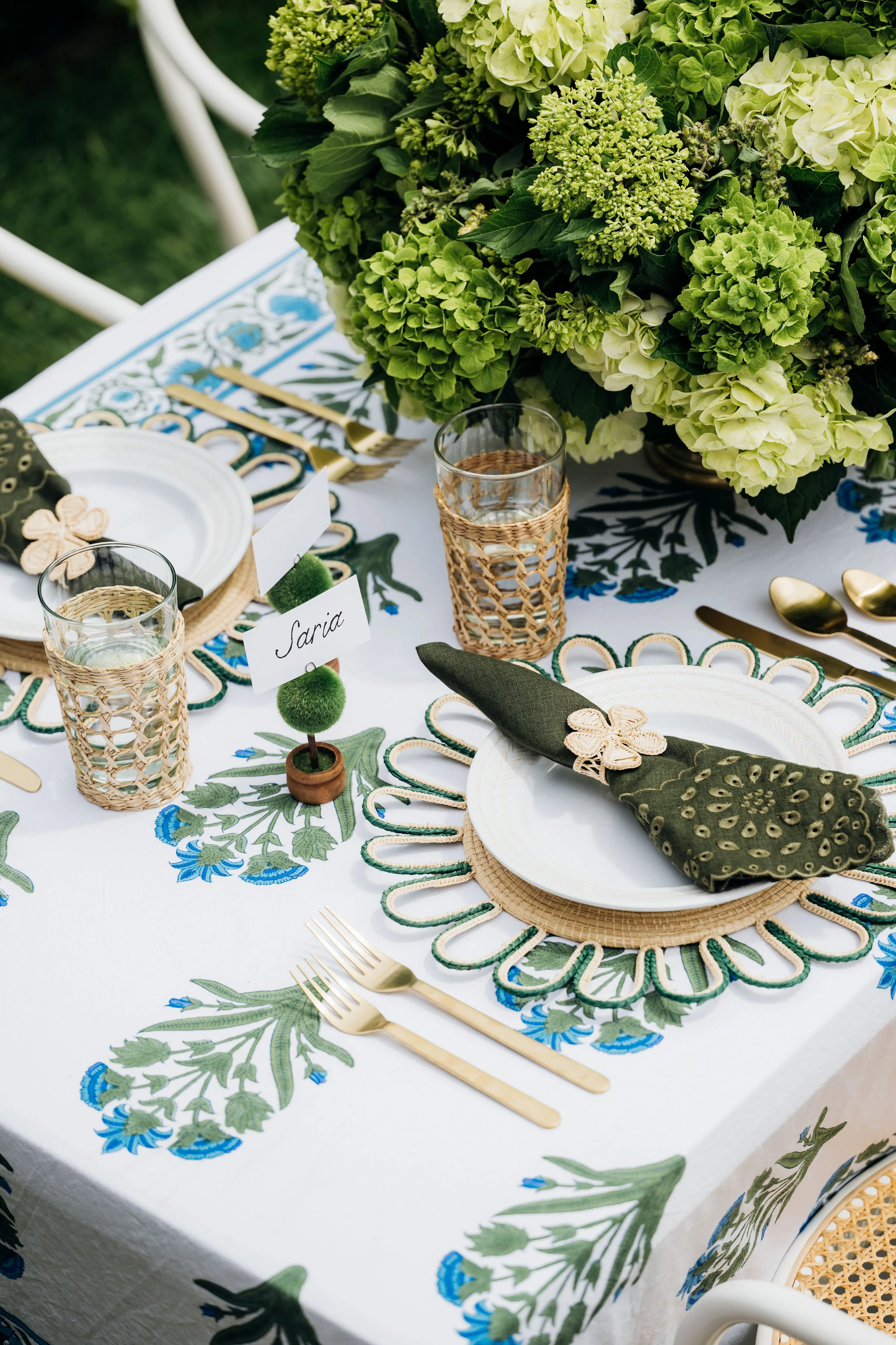 Green Eyelet Dinner Napkins Set of 4 - Image 4