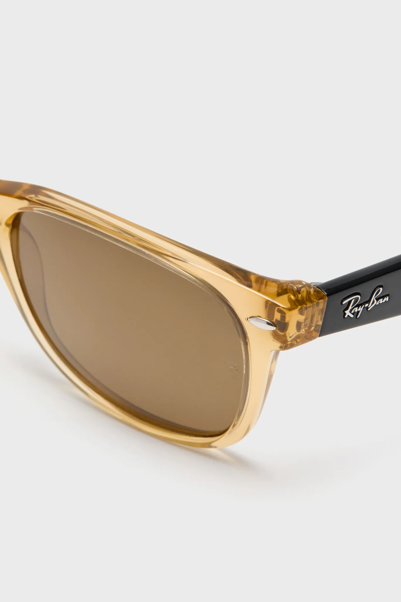 Honey New Wayfarer Sunglasses - Image 5