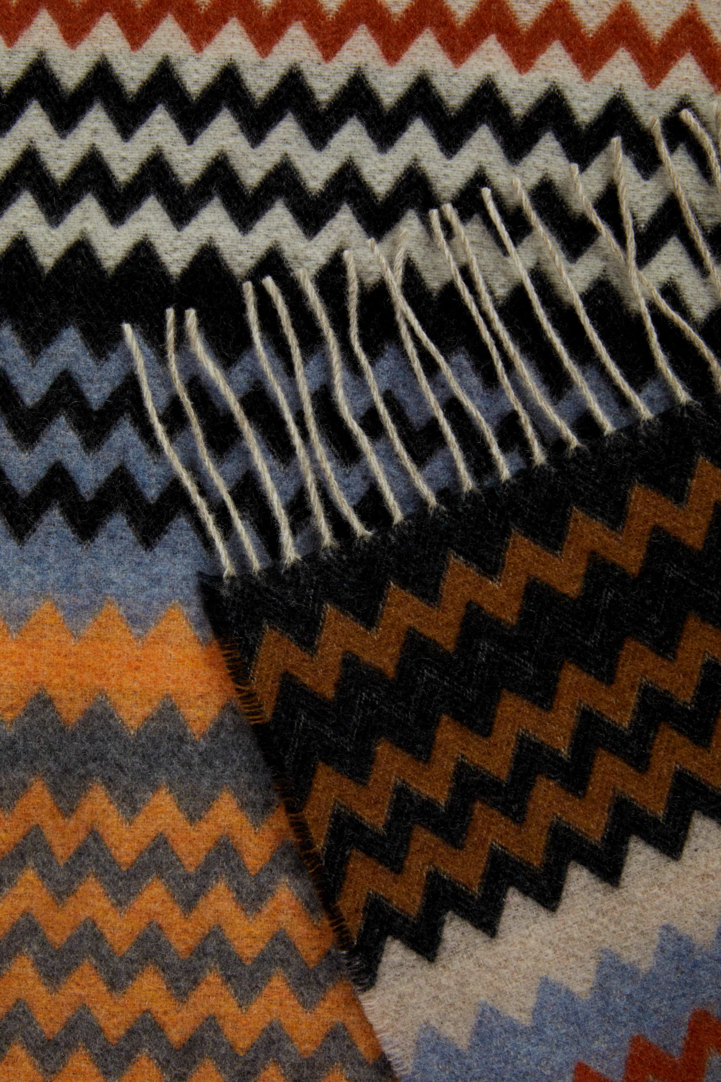 Humbert Throw Col. T60 - Image 3