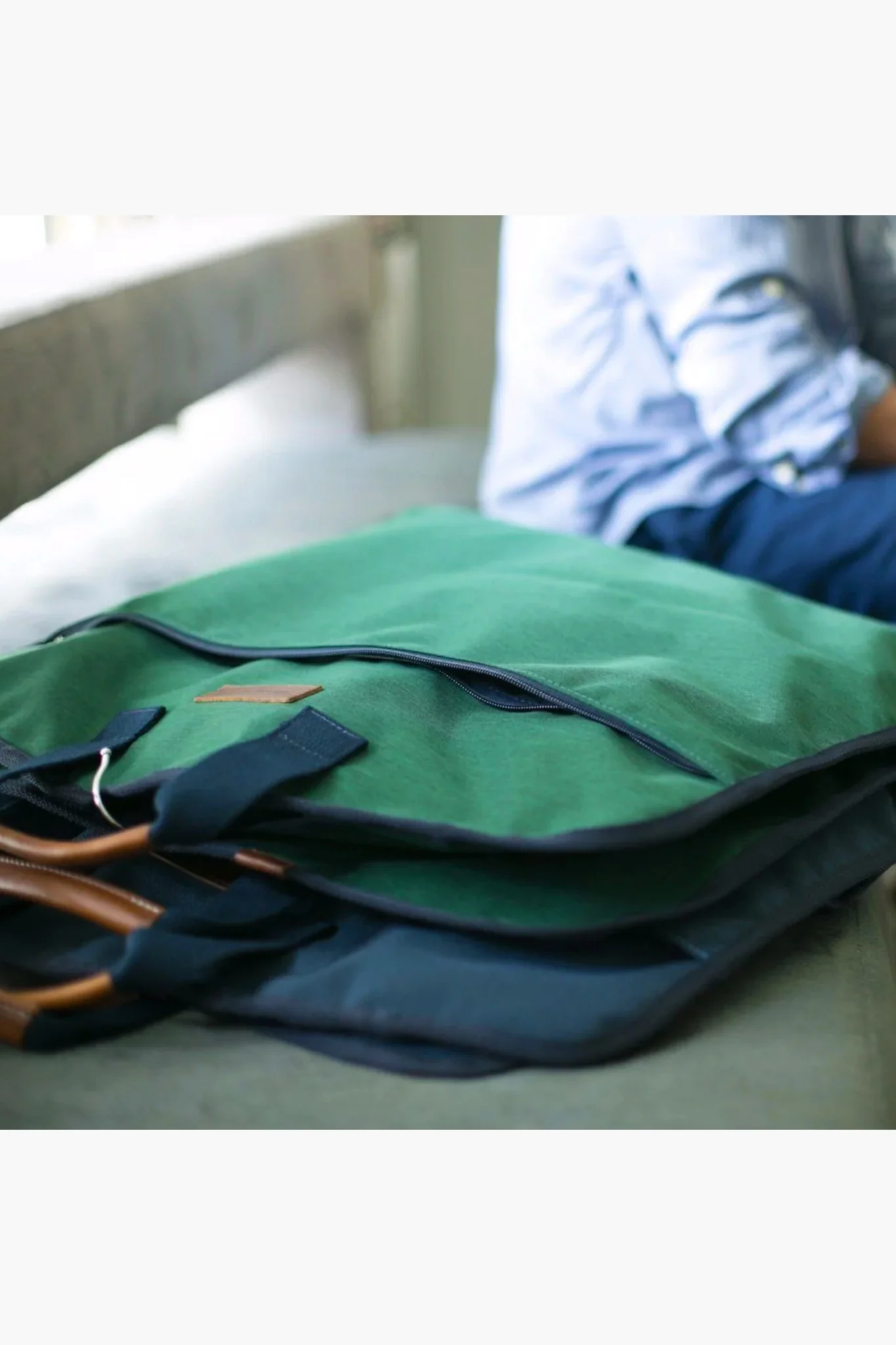Hunter Green Charleston Garment Bag - Image 5