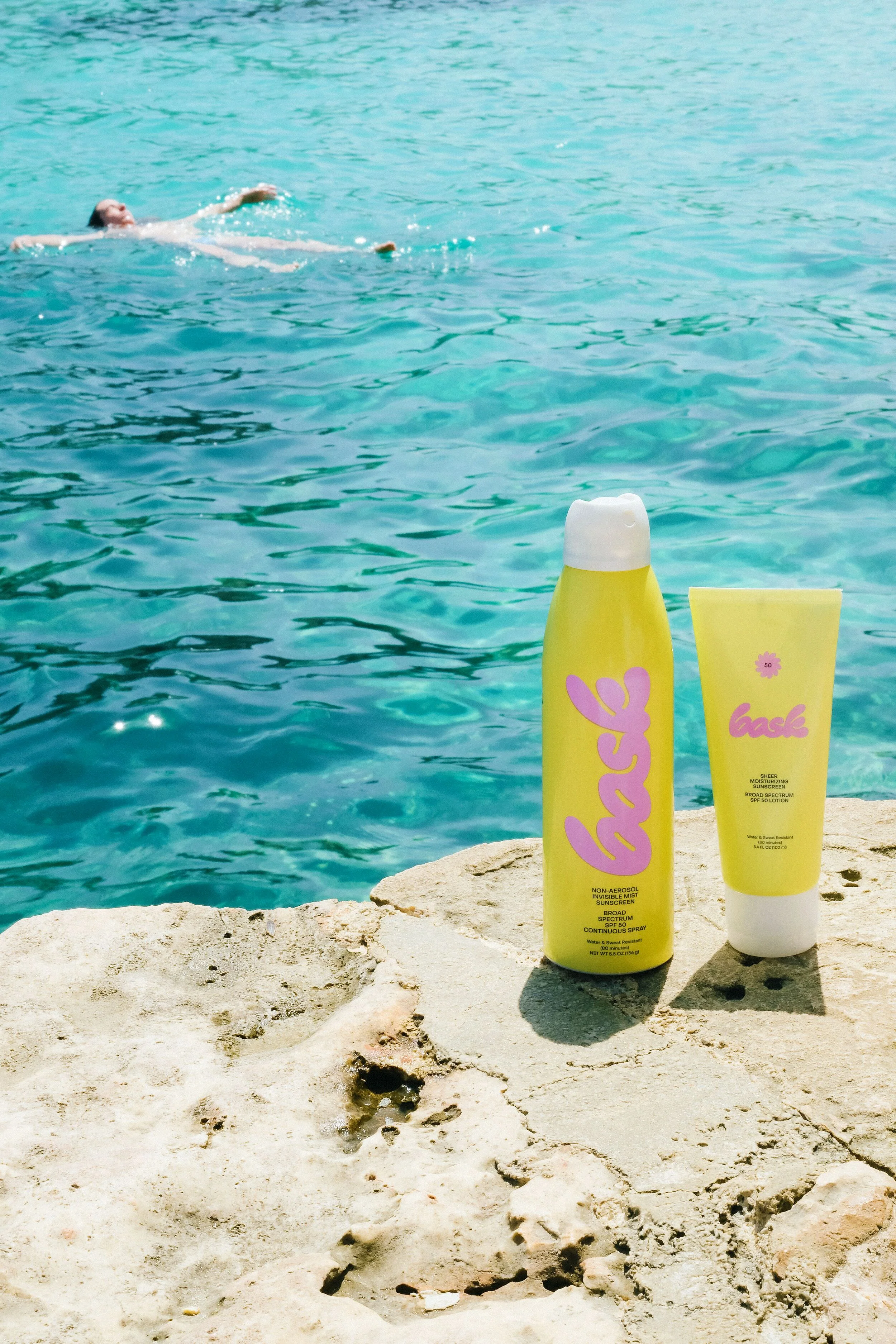 Invisible Mist Sunscreen Continuous Spray SPF 50 - Image 2
