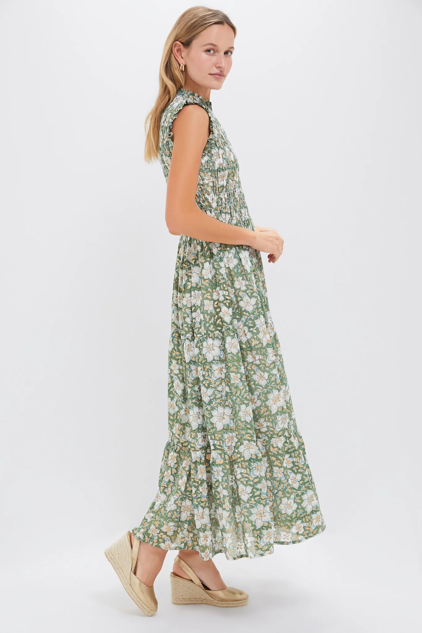 Ivy Olive Sleeveless Smocked Maxi Dress - Image 3