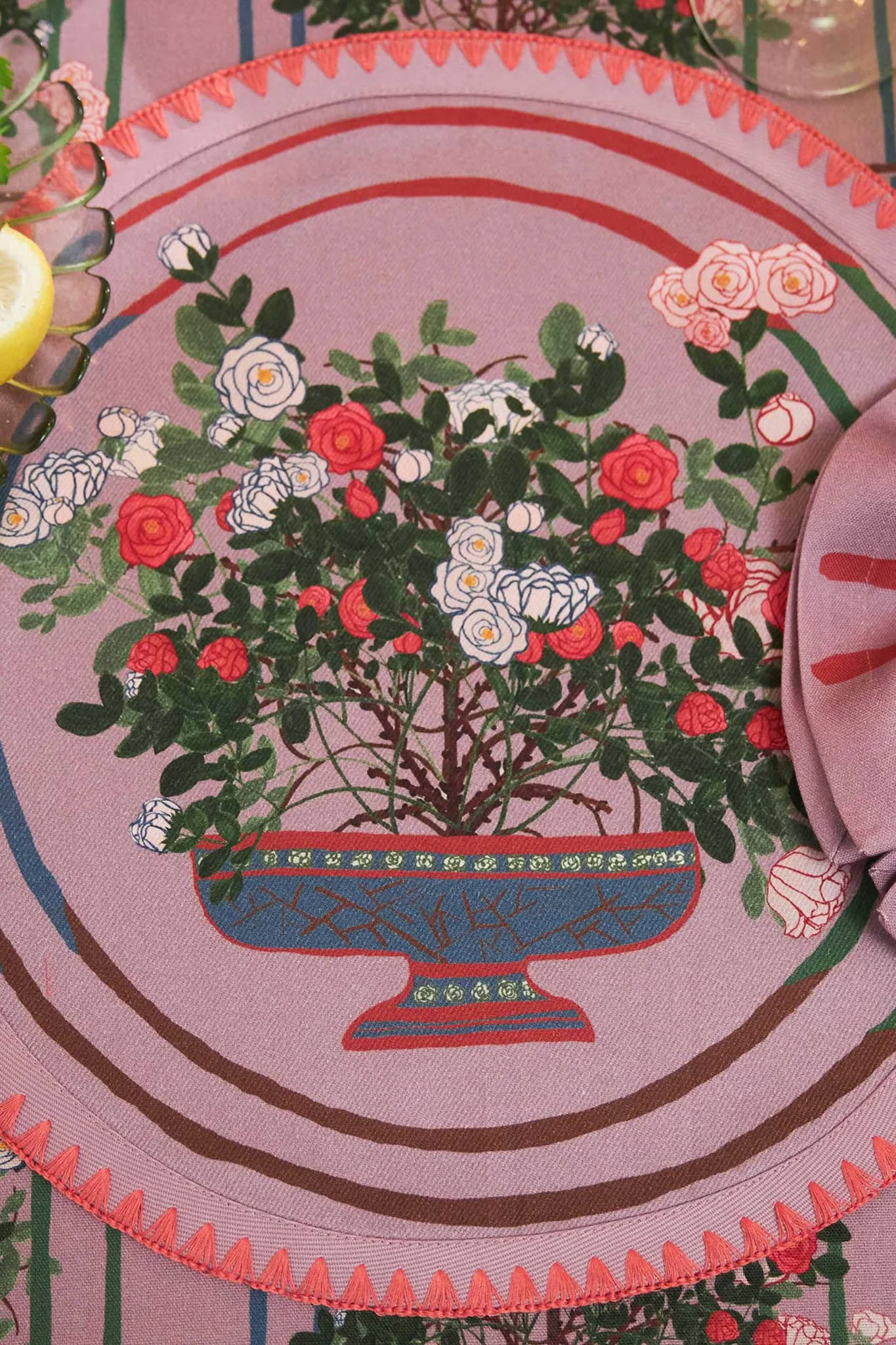 La Vie en Rose Round Placemats  (Set of 6) - Image 2
