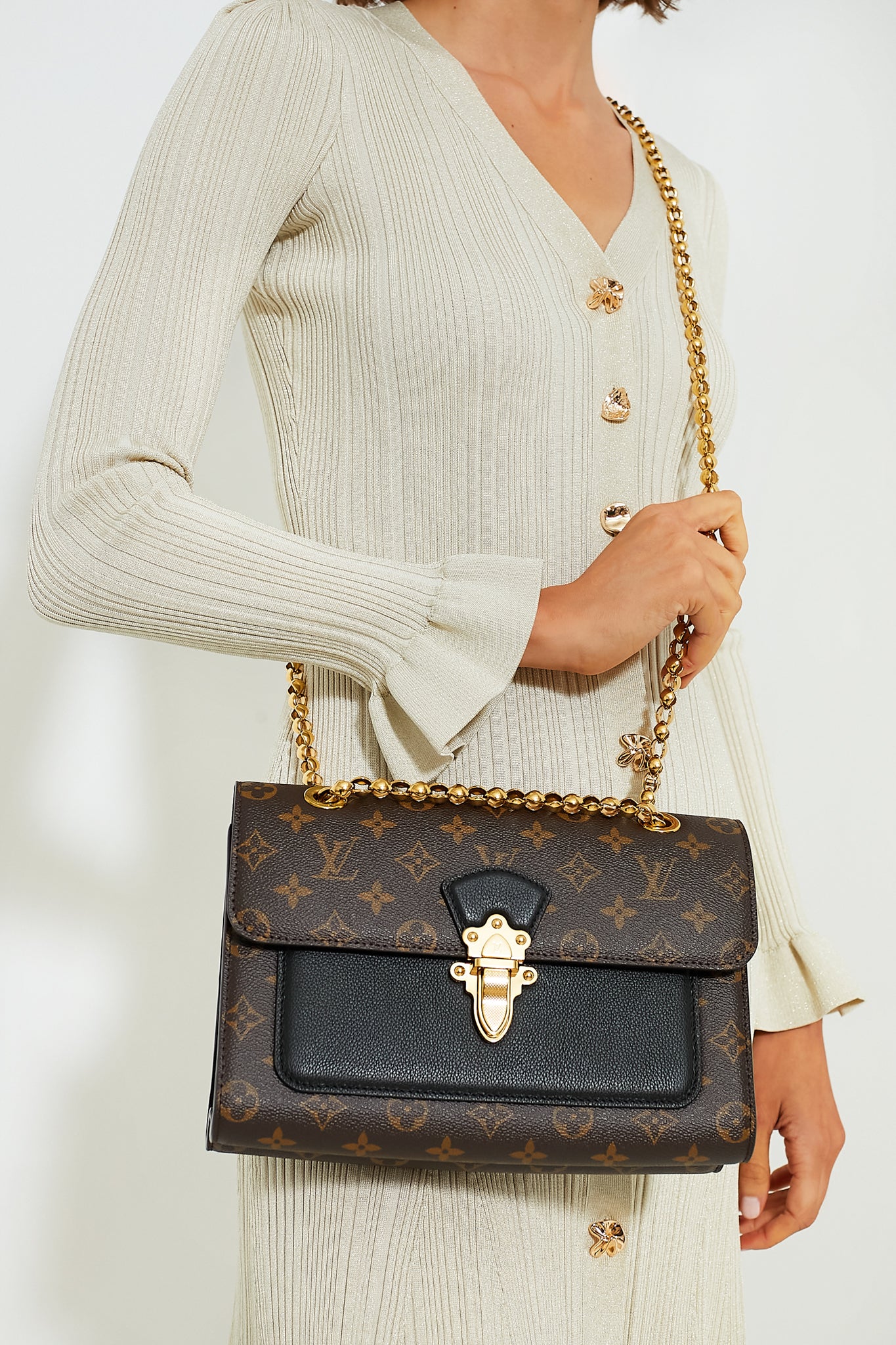 Louis Vuitton Monogram Victoire Bag - Image 3