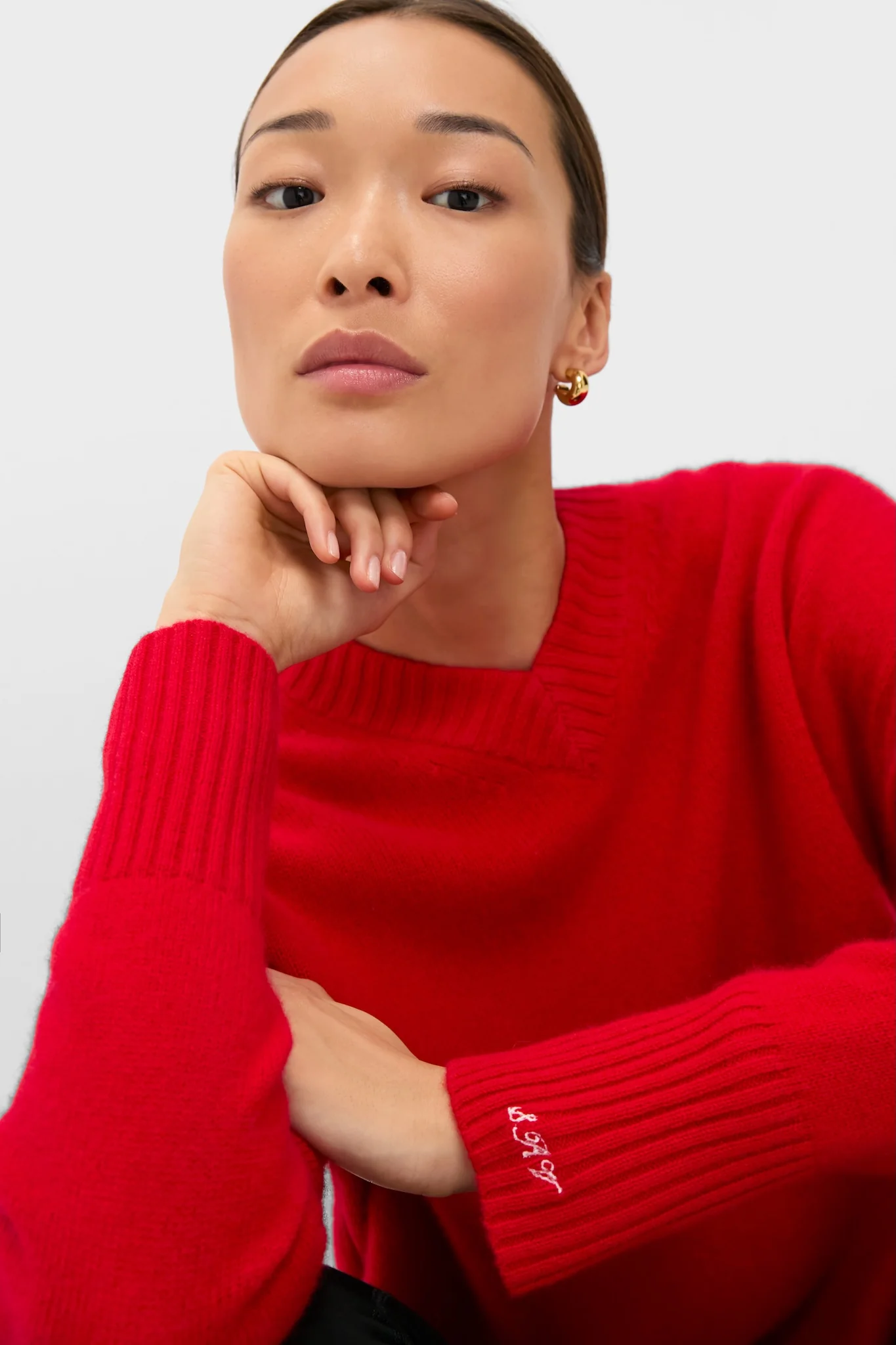 Martin Red Cassie V-Neck Cashmere Sweater - Image 5