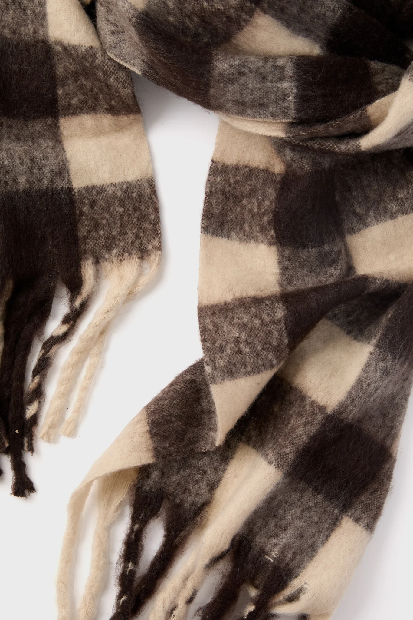 Mocha Plaid Pattern Scarf - Image 4