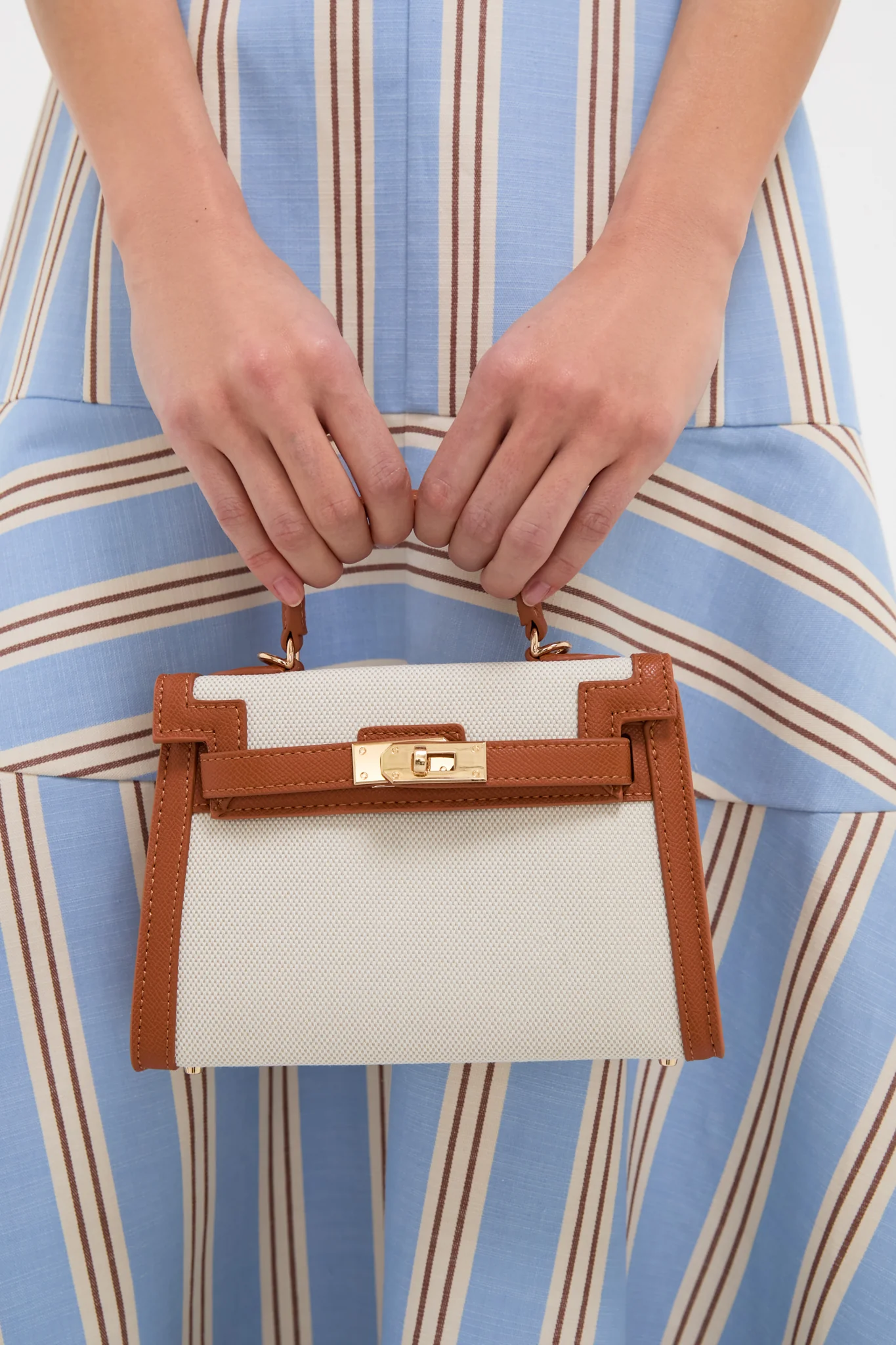 Natural Linen and Tan Hariette Handle Bag - Image 2