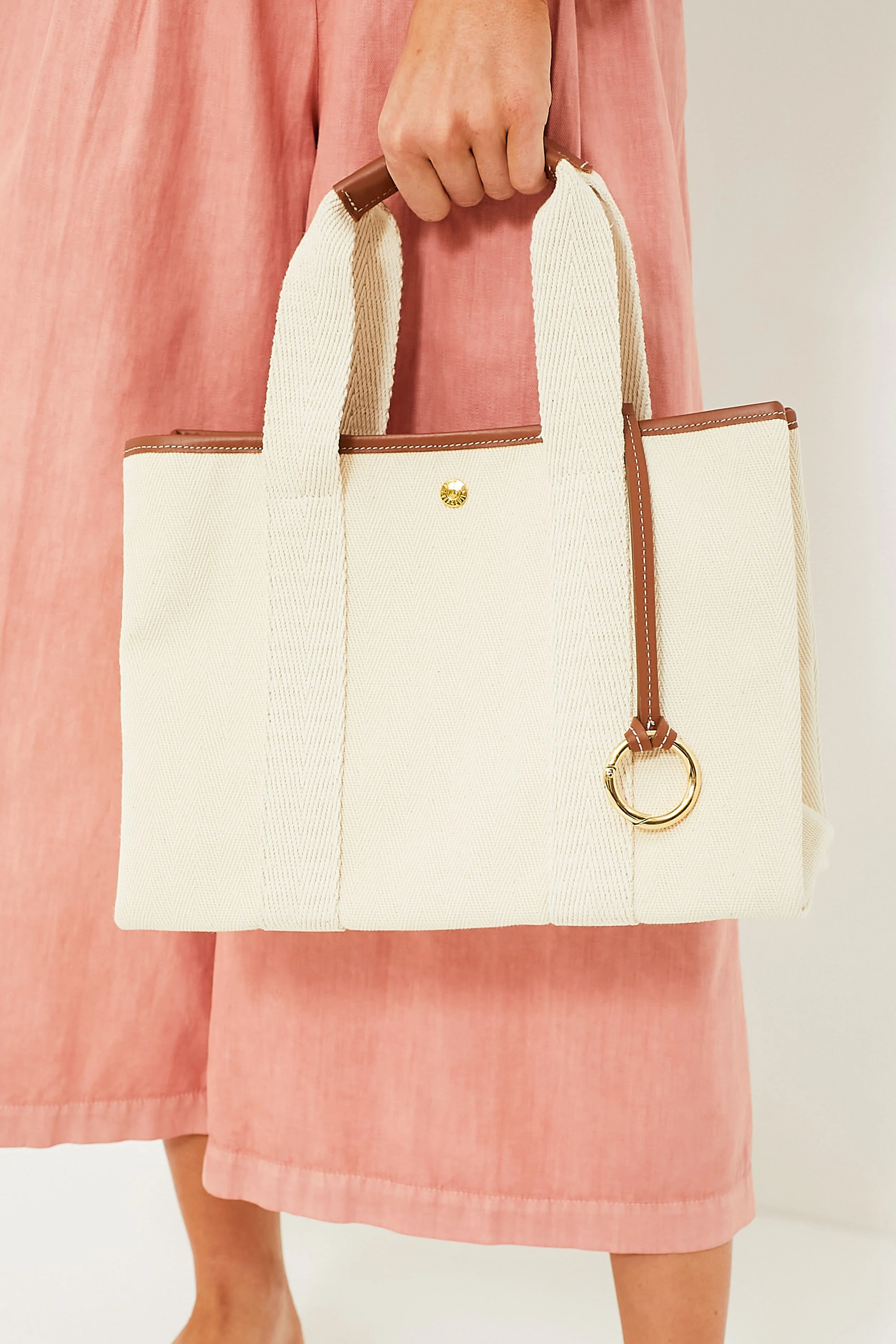 Natural Traversee M Tote - Image 4