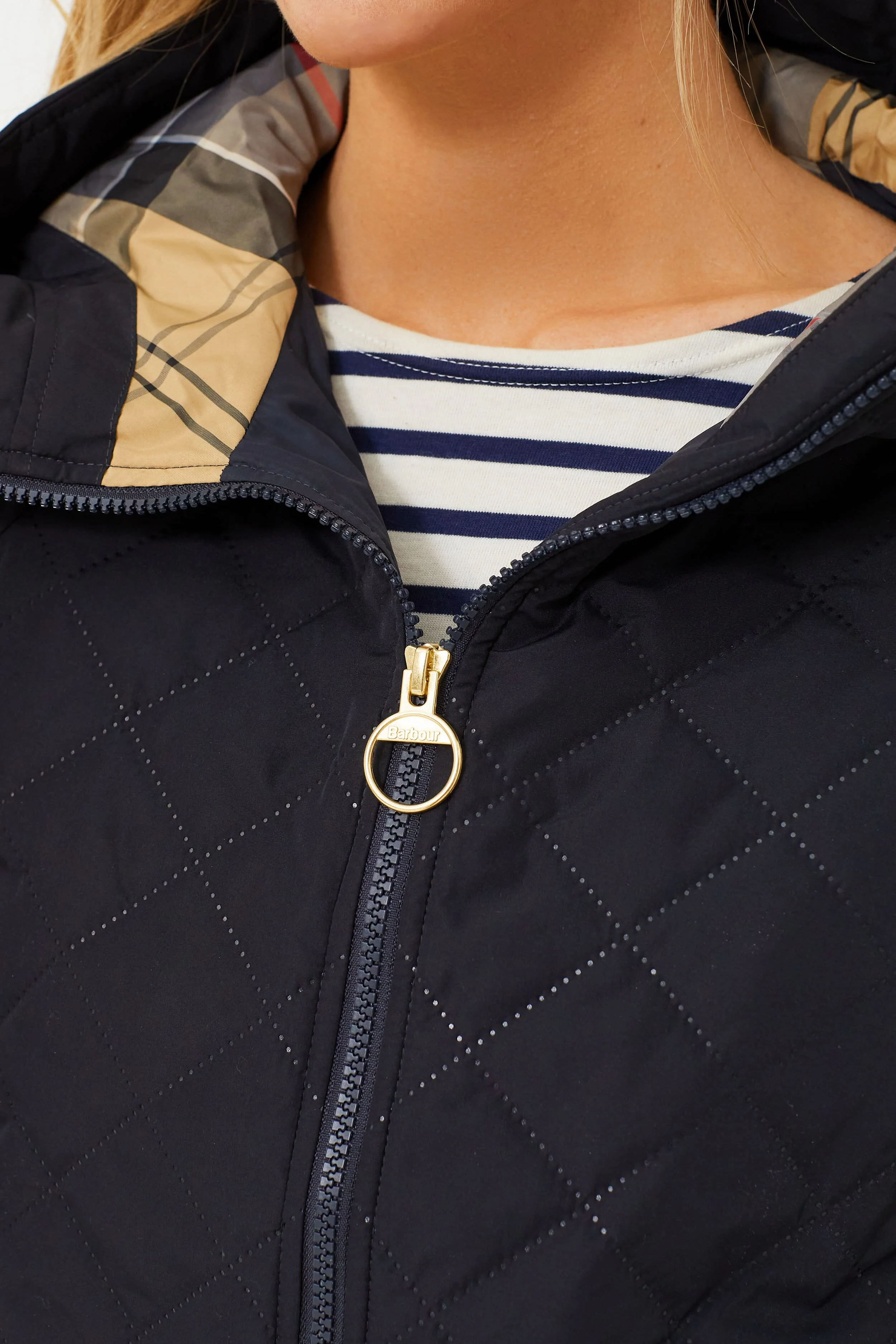 Navy Glamis Quilt - Image 6