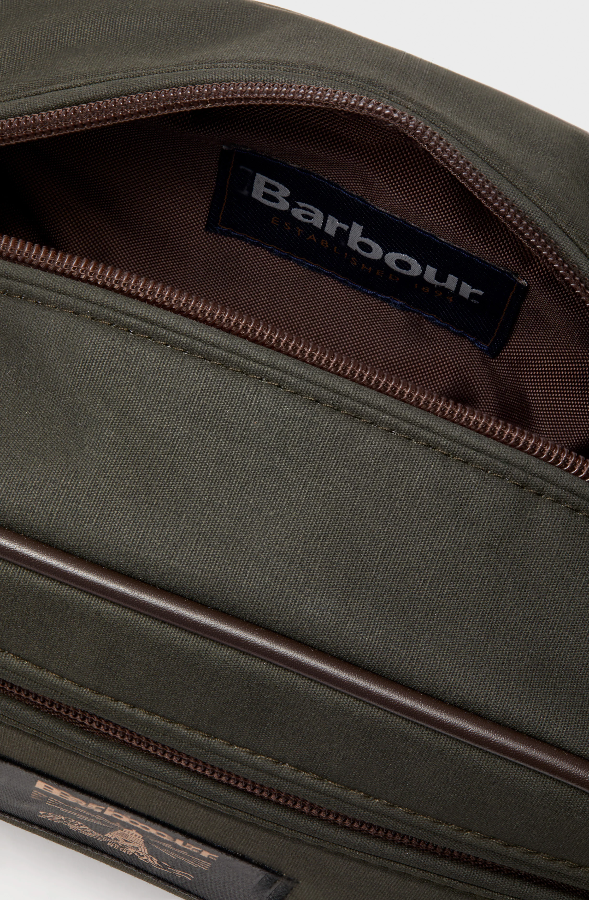 Olive Wax Washbag - Image 2