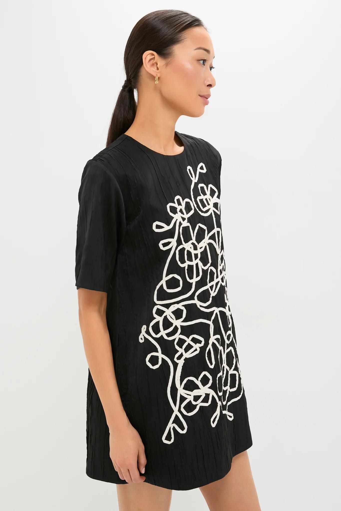 Onyx and Ivory Classic Katya Mini Dress - Image 3