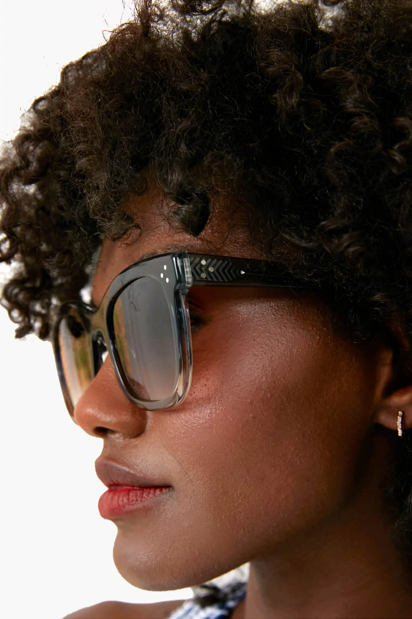 Oolong Adele Sunglasses - Image 3
