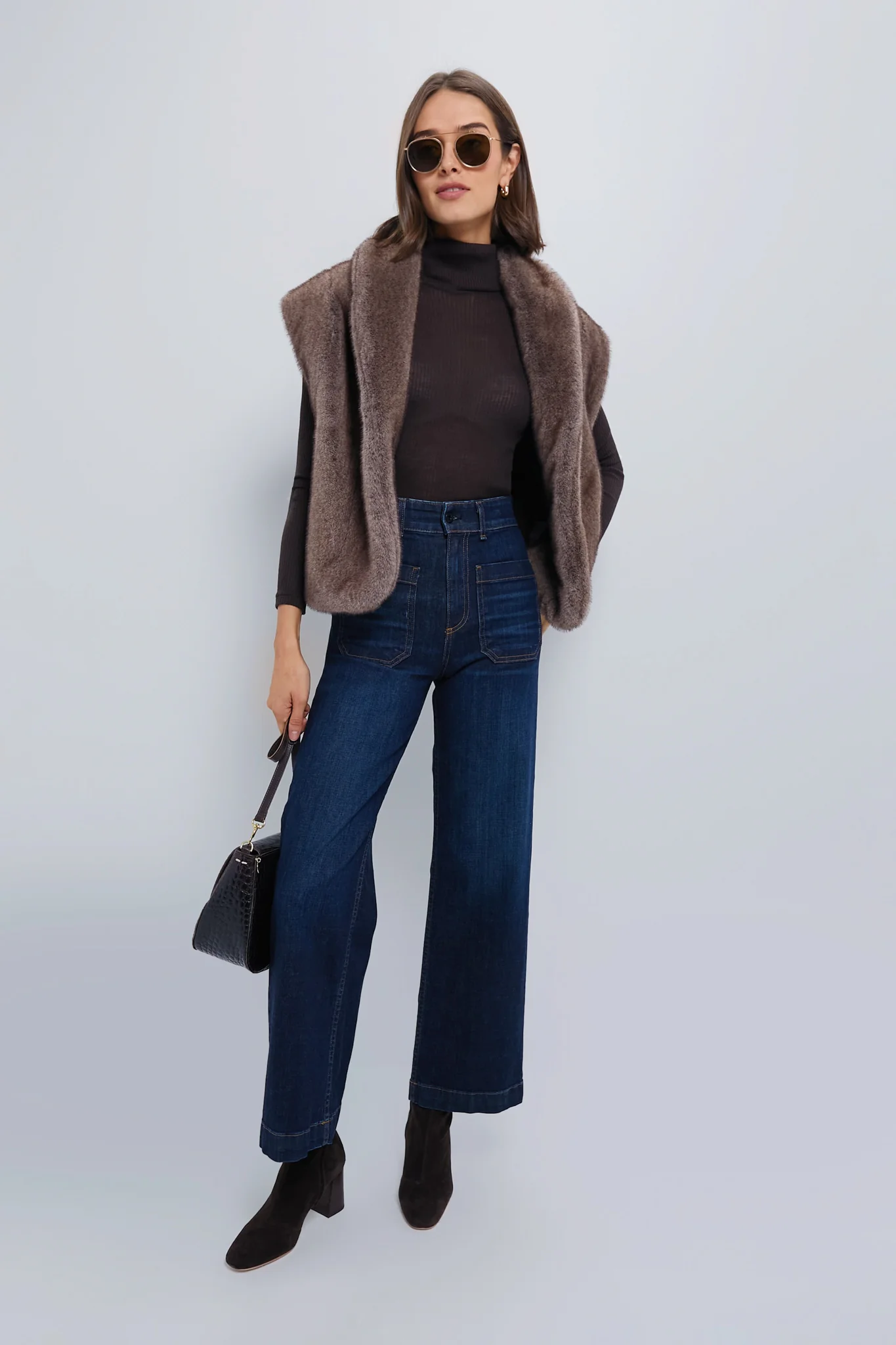 Oversized Aspen Faux Fur Vest - Image 6
