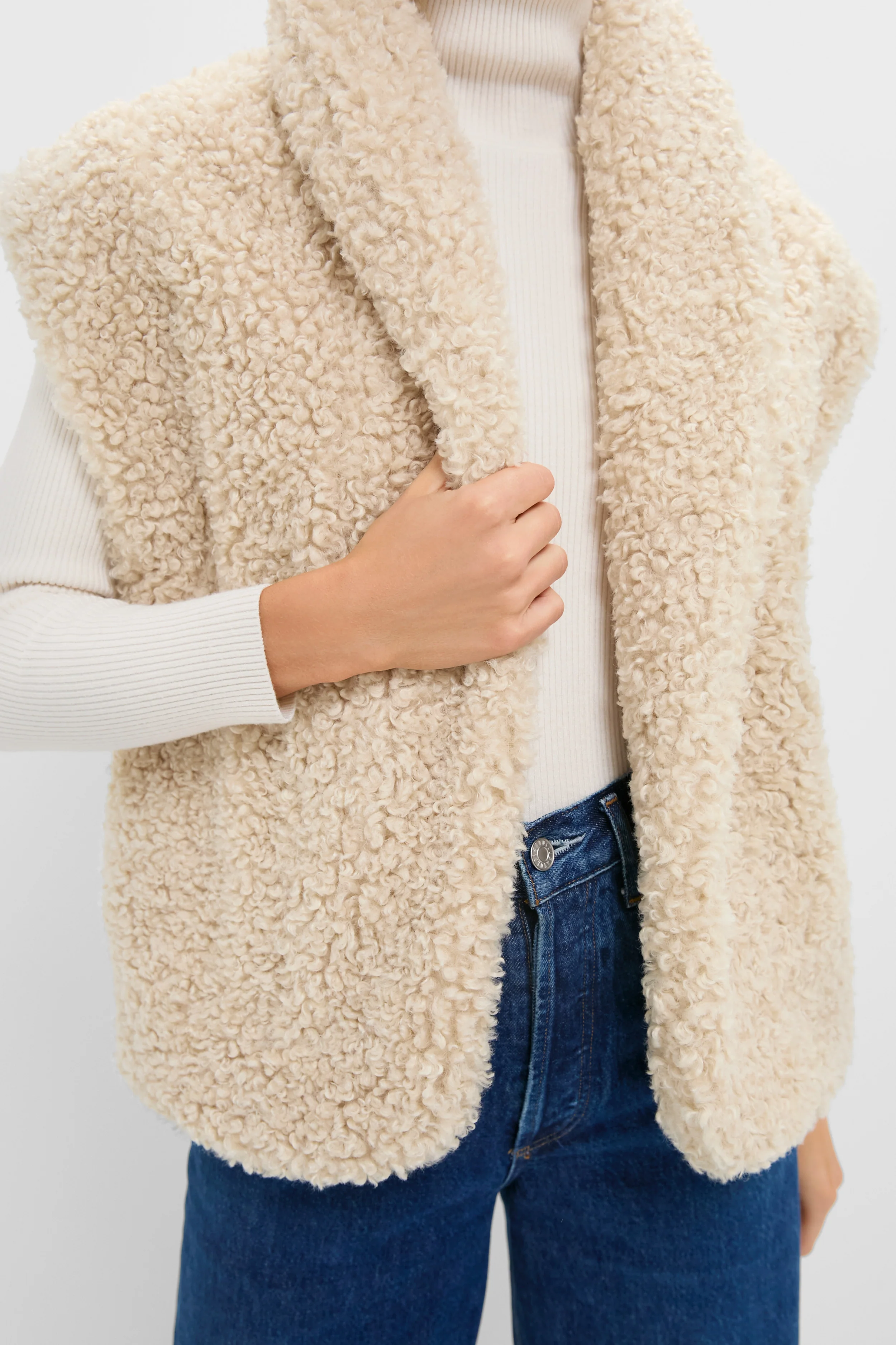 Oversized Aspen Sherpa Vest - Image 5