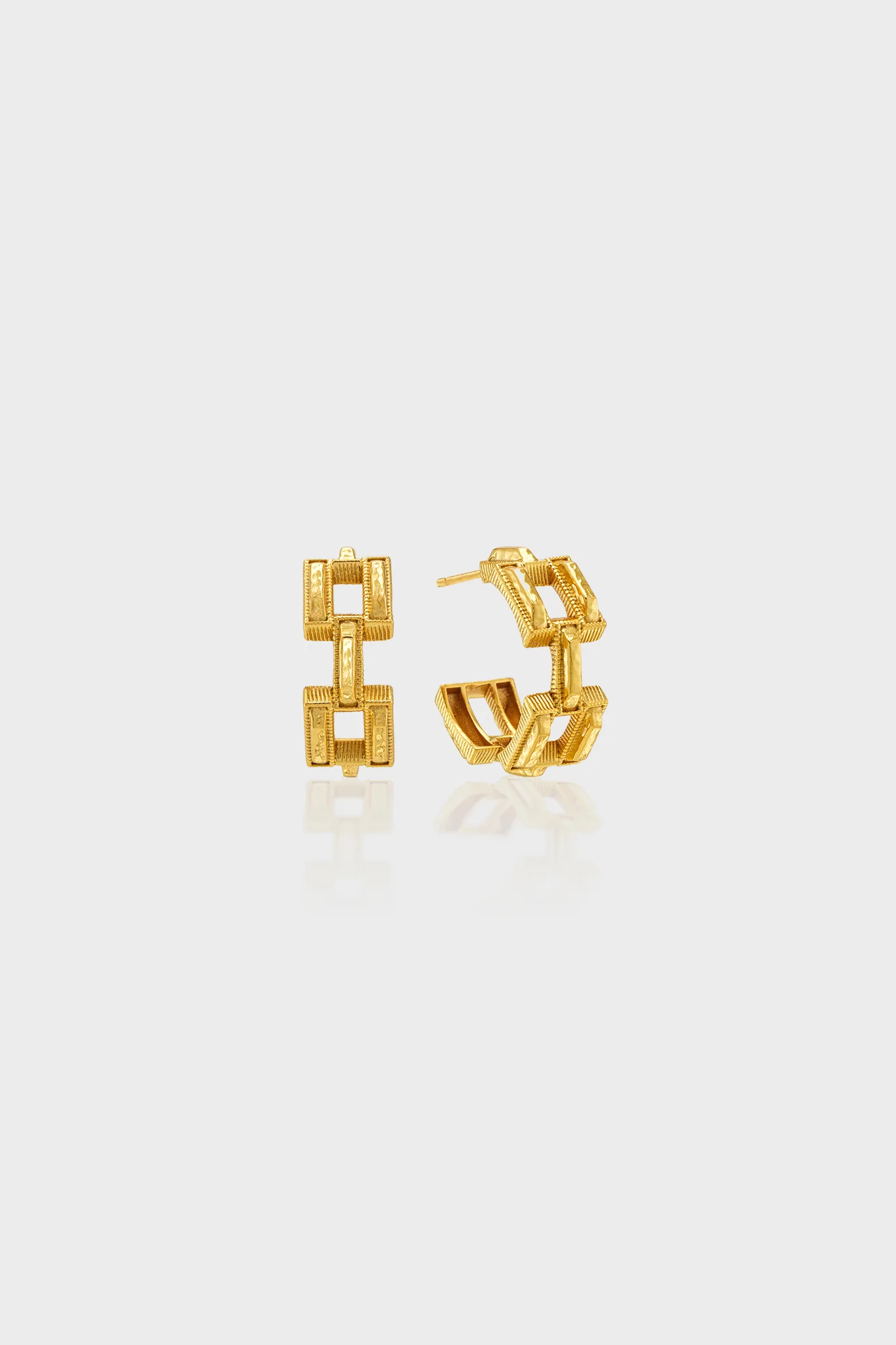 Pathway Hoop Earrings in Gold - Image 4