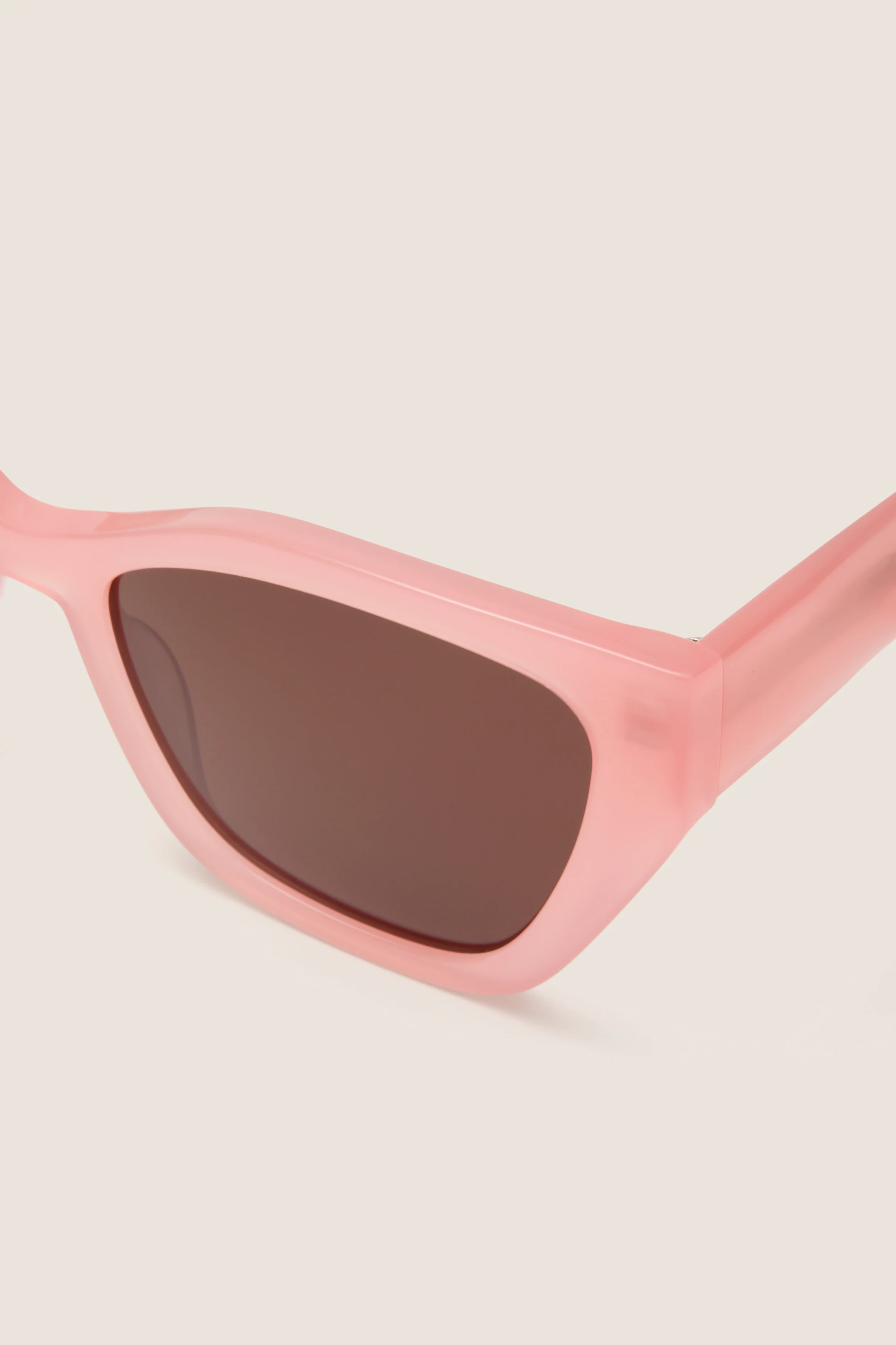Peach Polarized Evie Sunglasses - Image 5