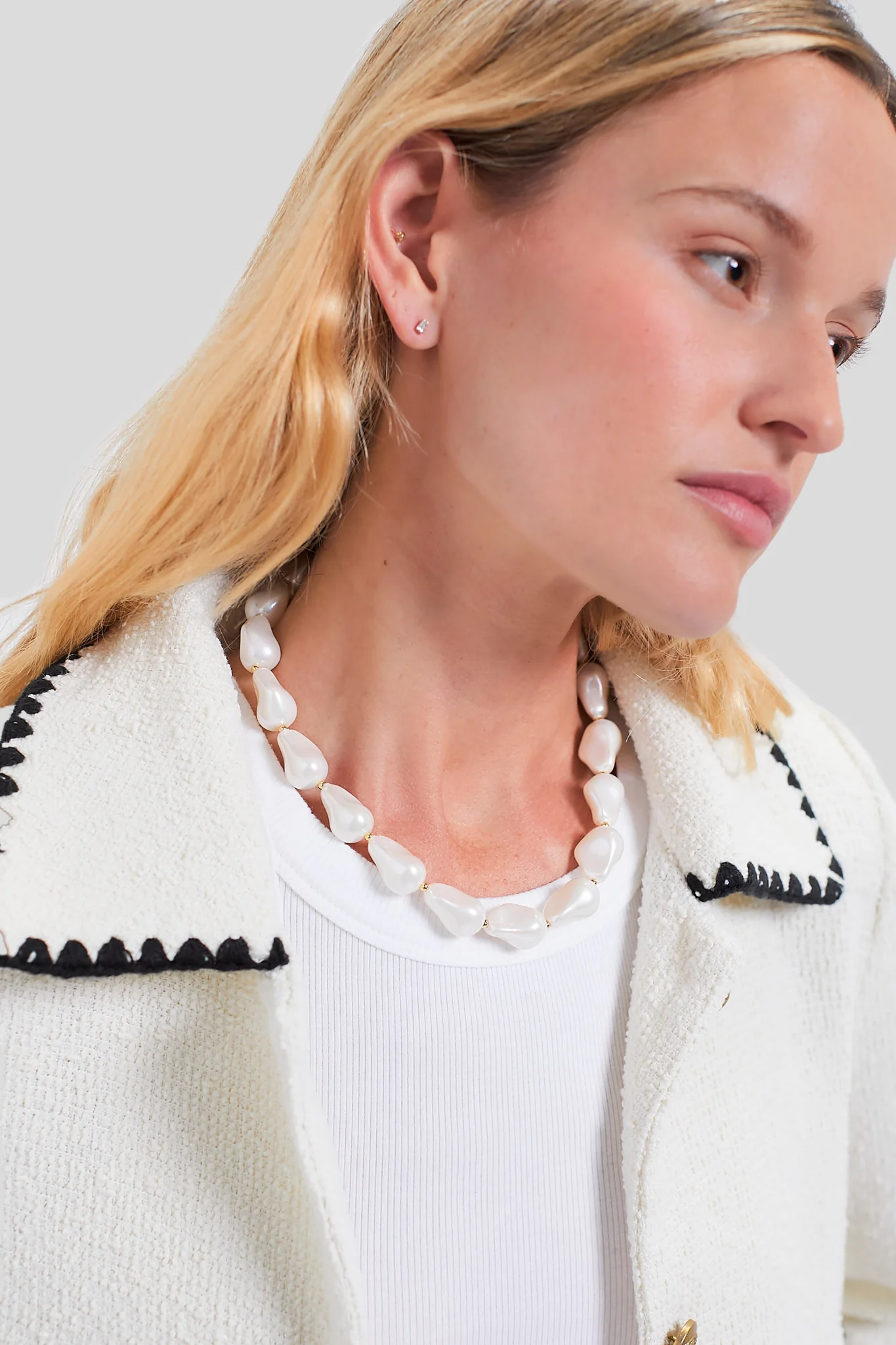 Pearl Liz Necklace - Image 2