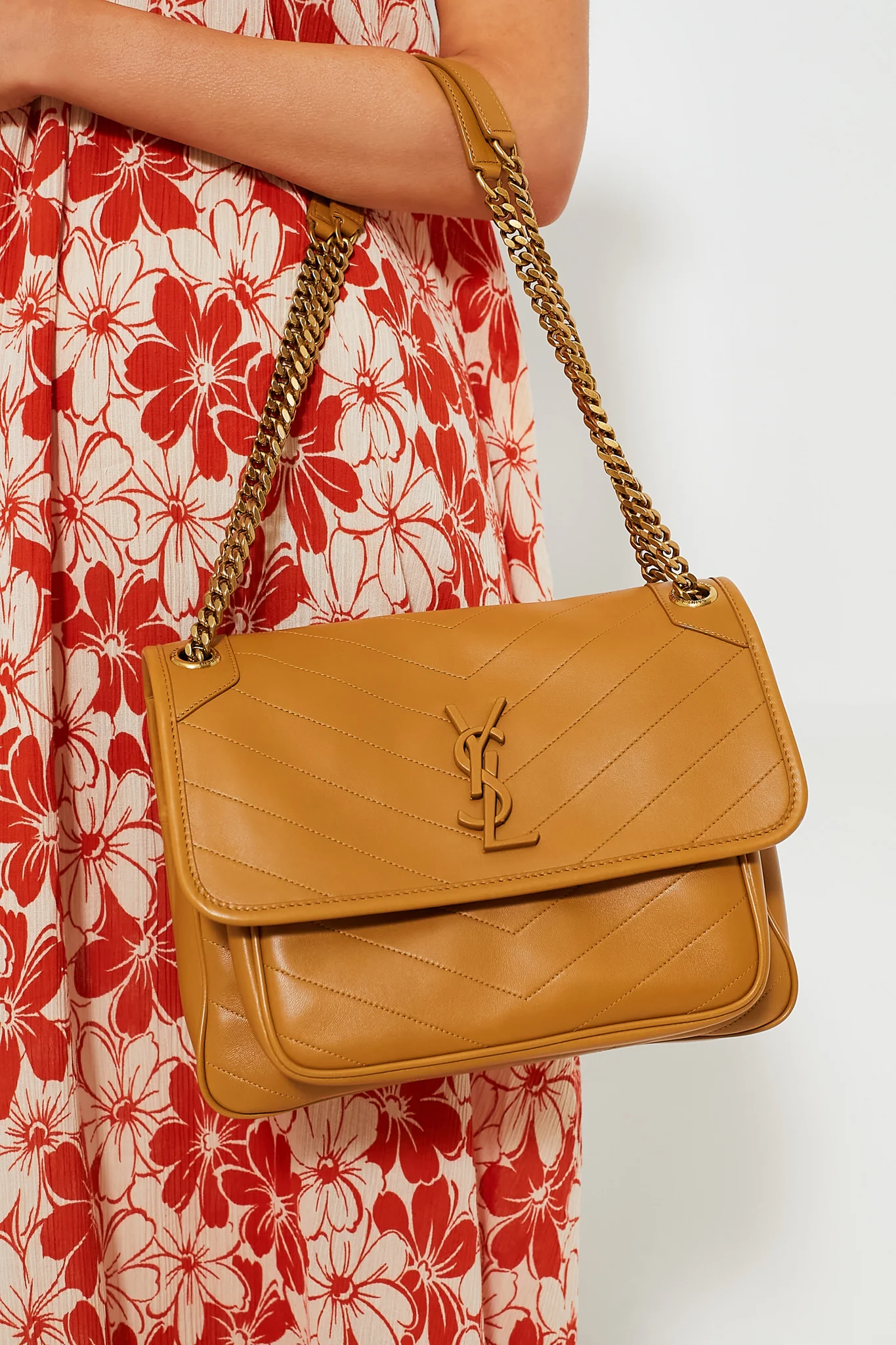 Saint Laurent Dark Sun Medium Niki Chain Bag - Image 3