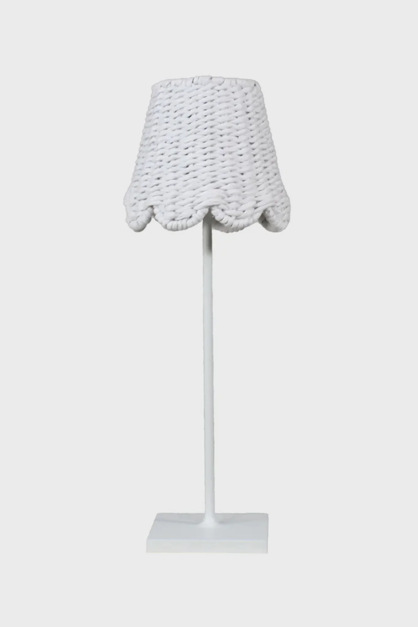 Scalloped Twisted White Paper Zafferano Lampshade - Image 3