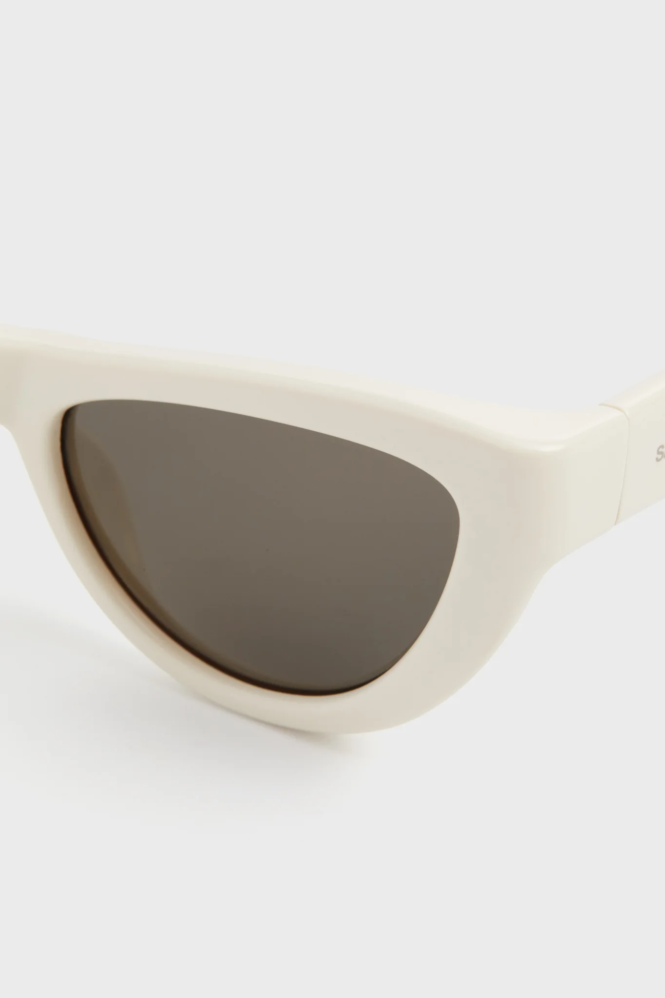 Shiny Solid Ivory Cat Eye Sunglasses - Image 4